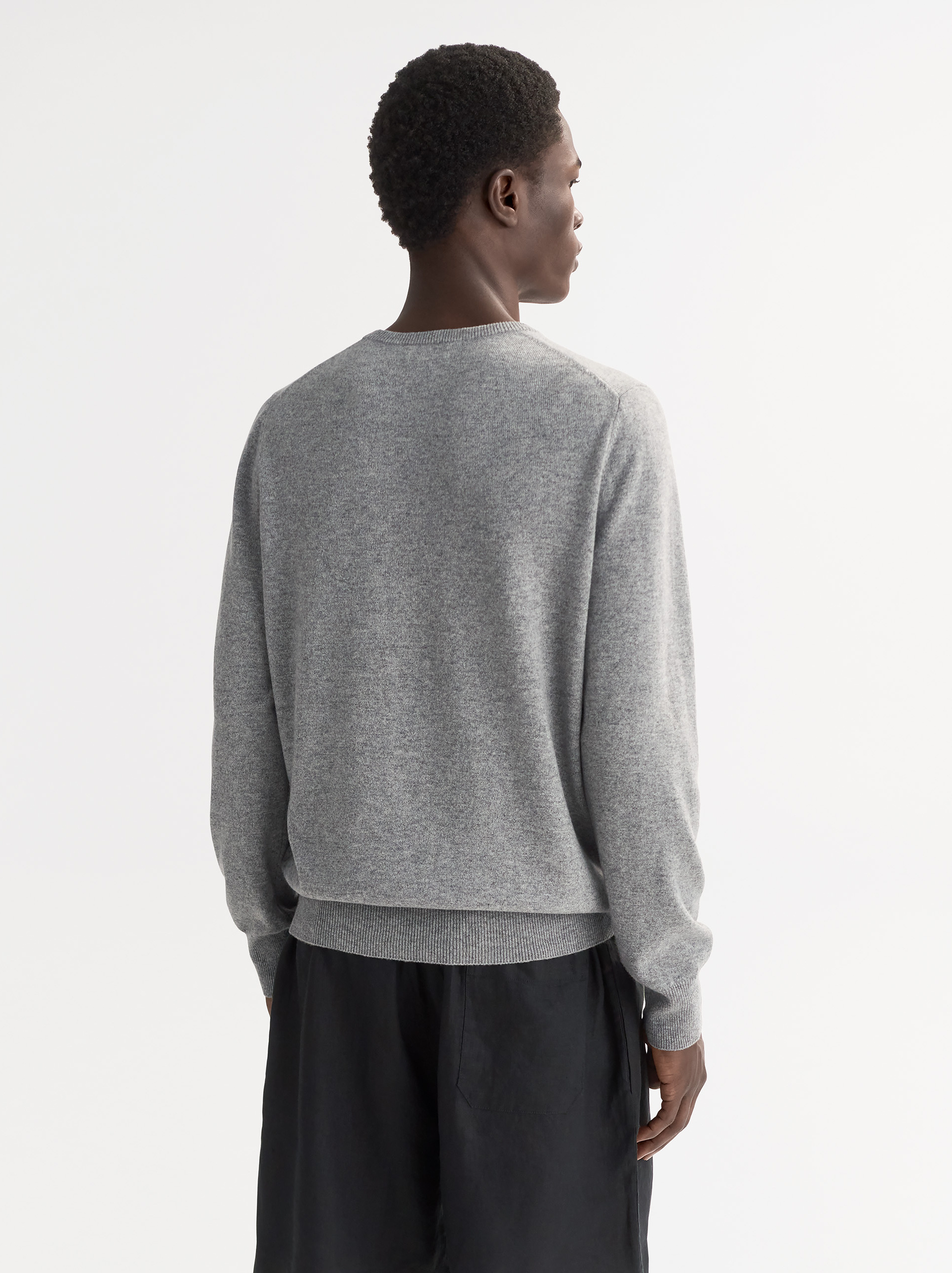 Men's classic crewneck 2