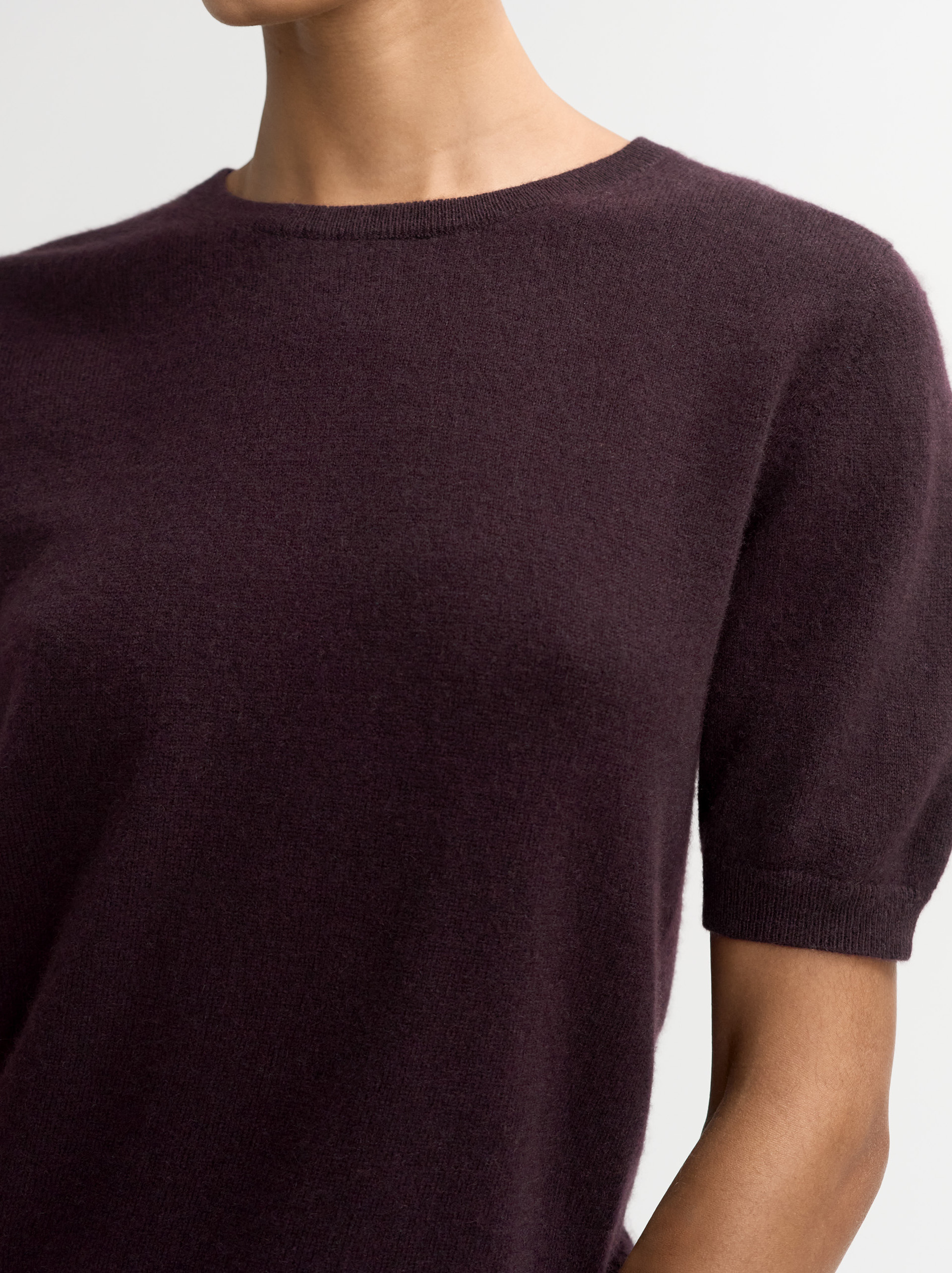 Short sleeve crewneck 4