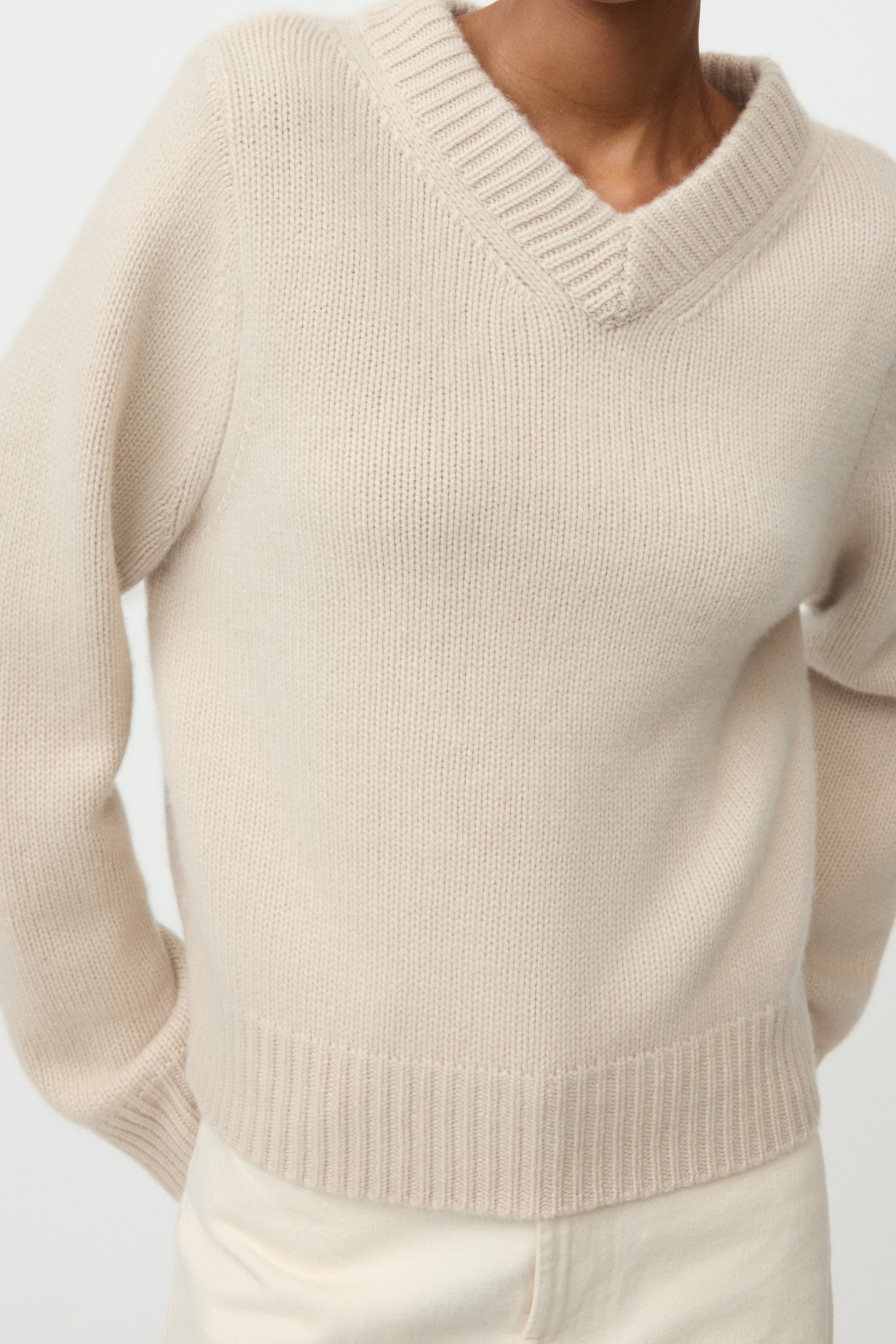 Chunky v-neck 3