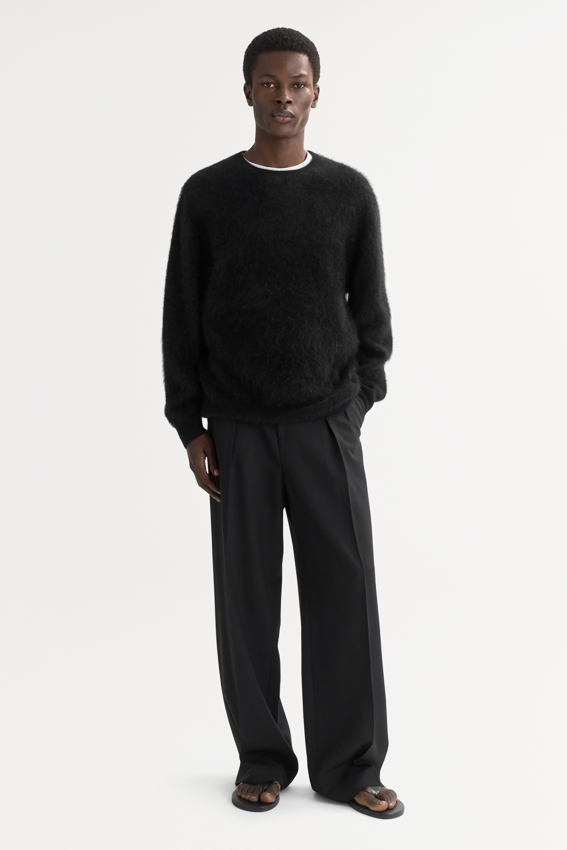 Men's Brushed Crewneck Black 2