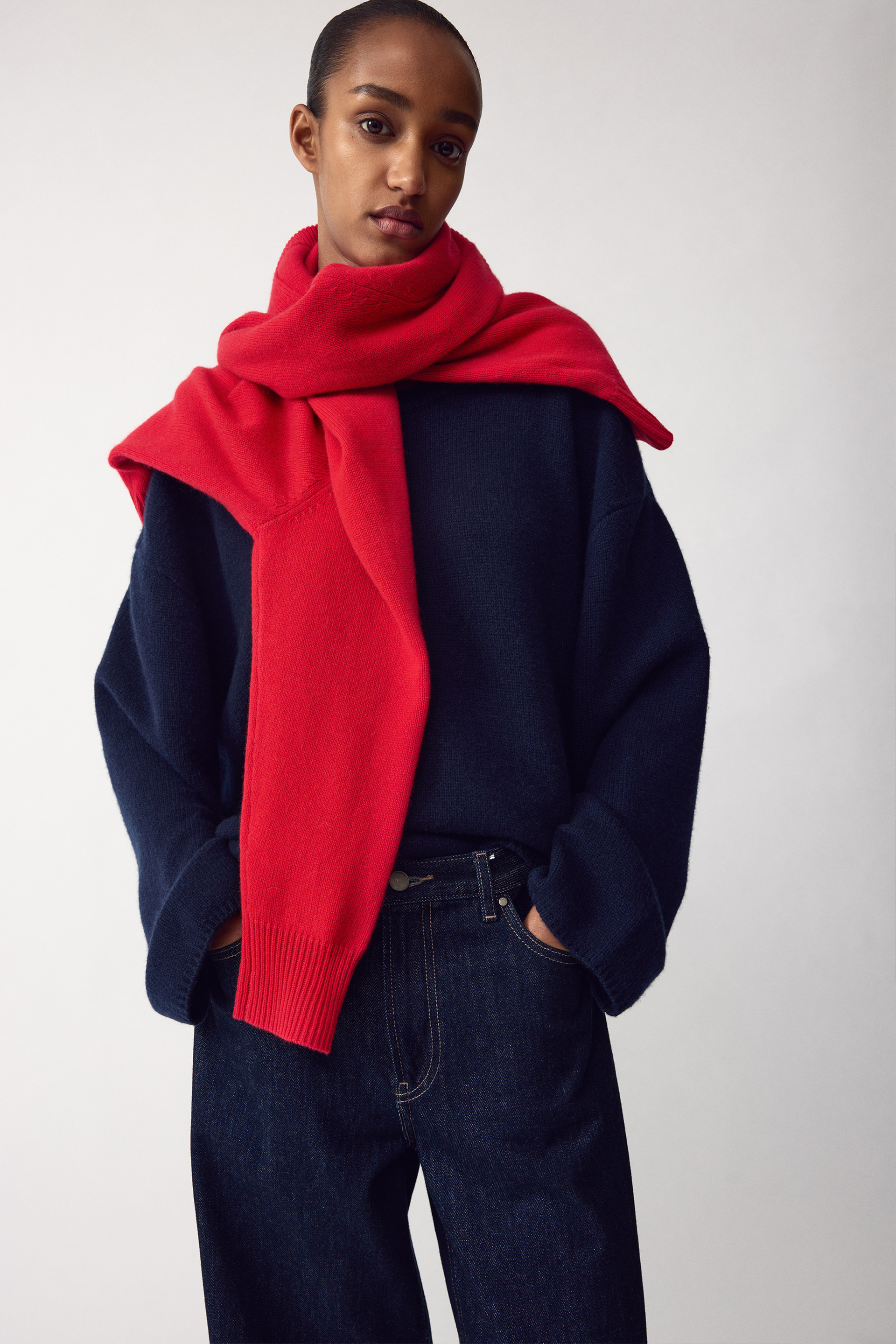 Relaxed fit crewneck 4