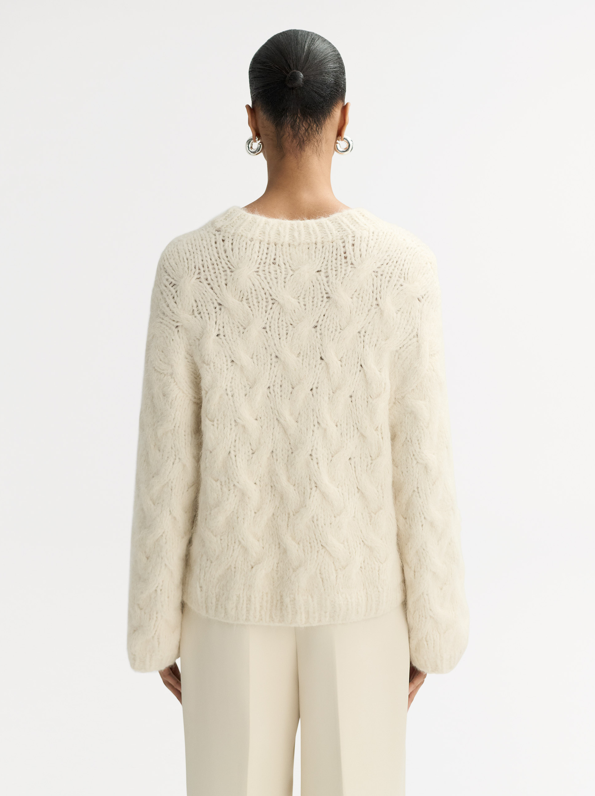 Chunky cable knit 3