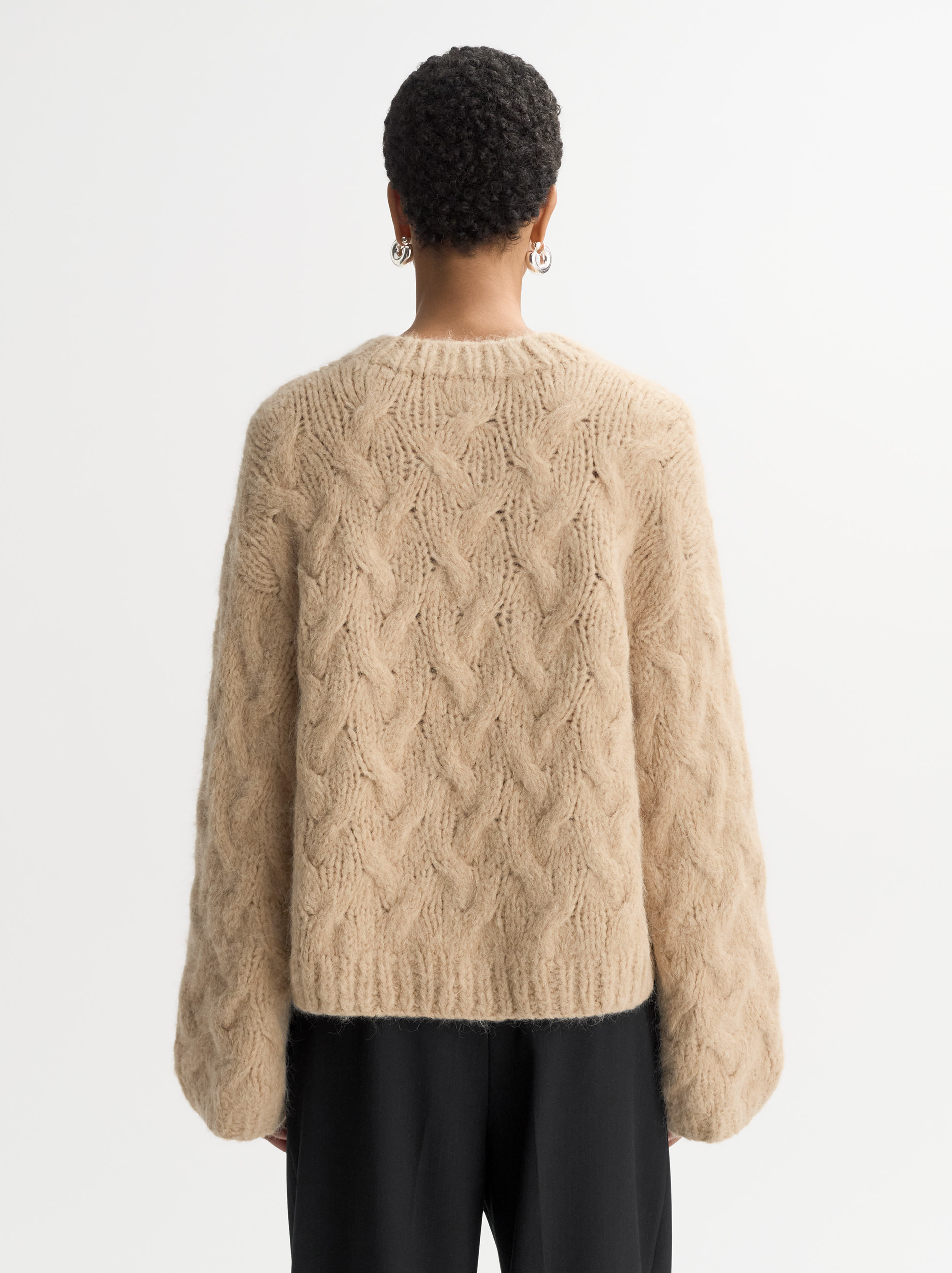 Chunky cable knit 3