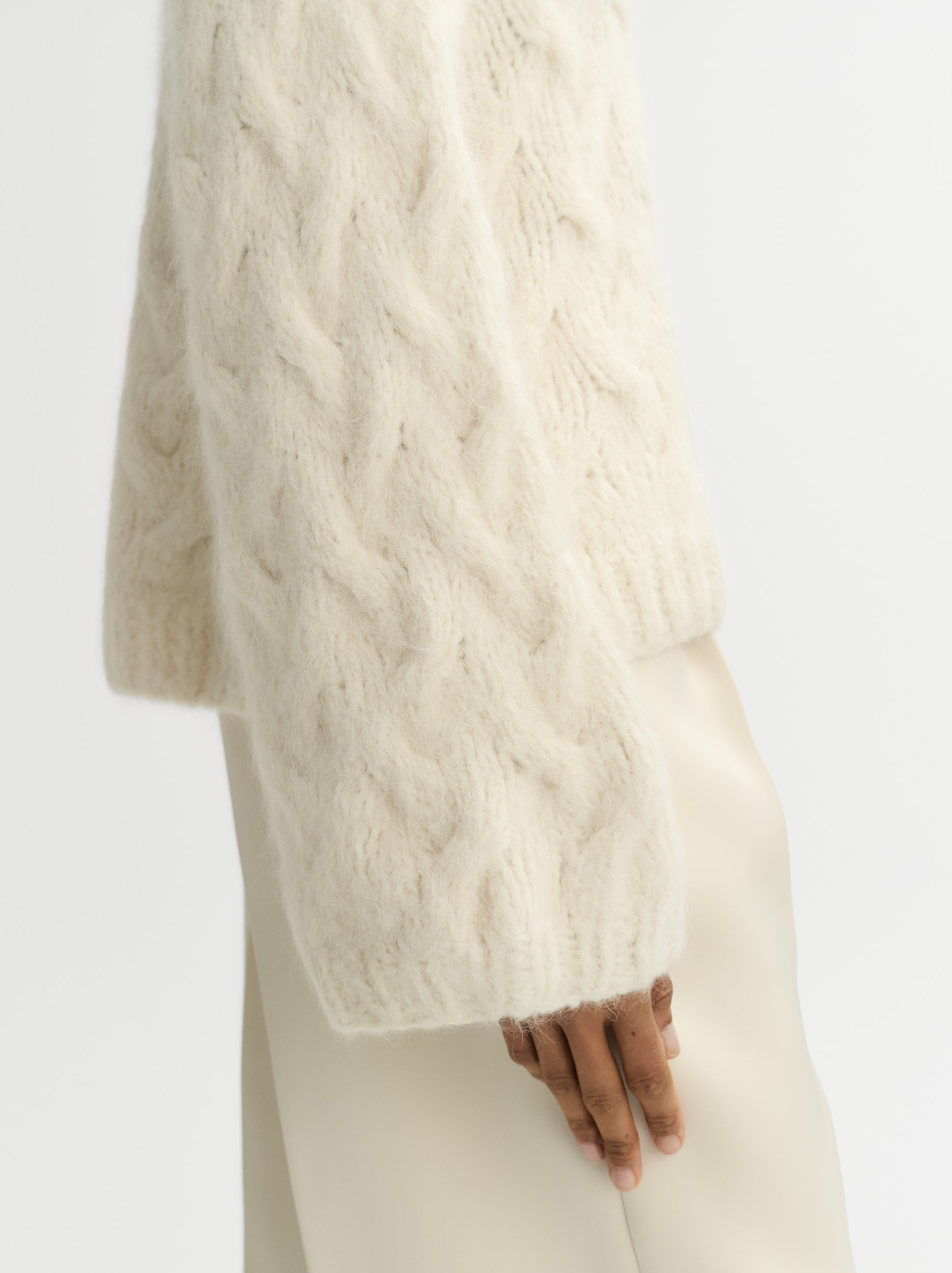 Chunky cable knit 5