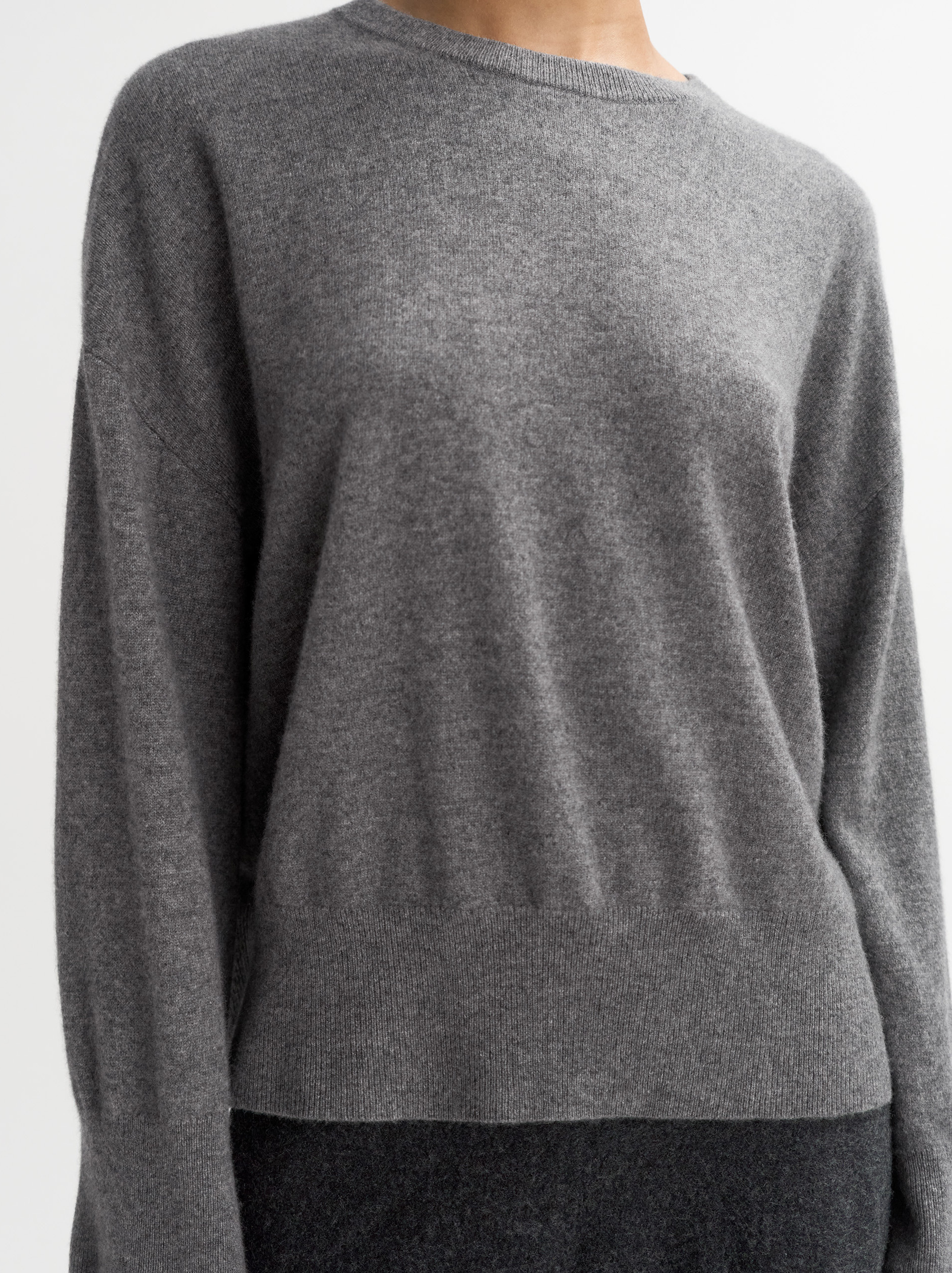 Regular fit crewneck 4