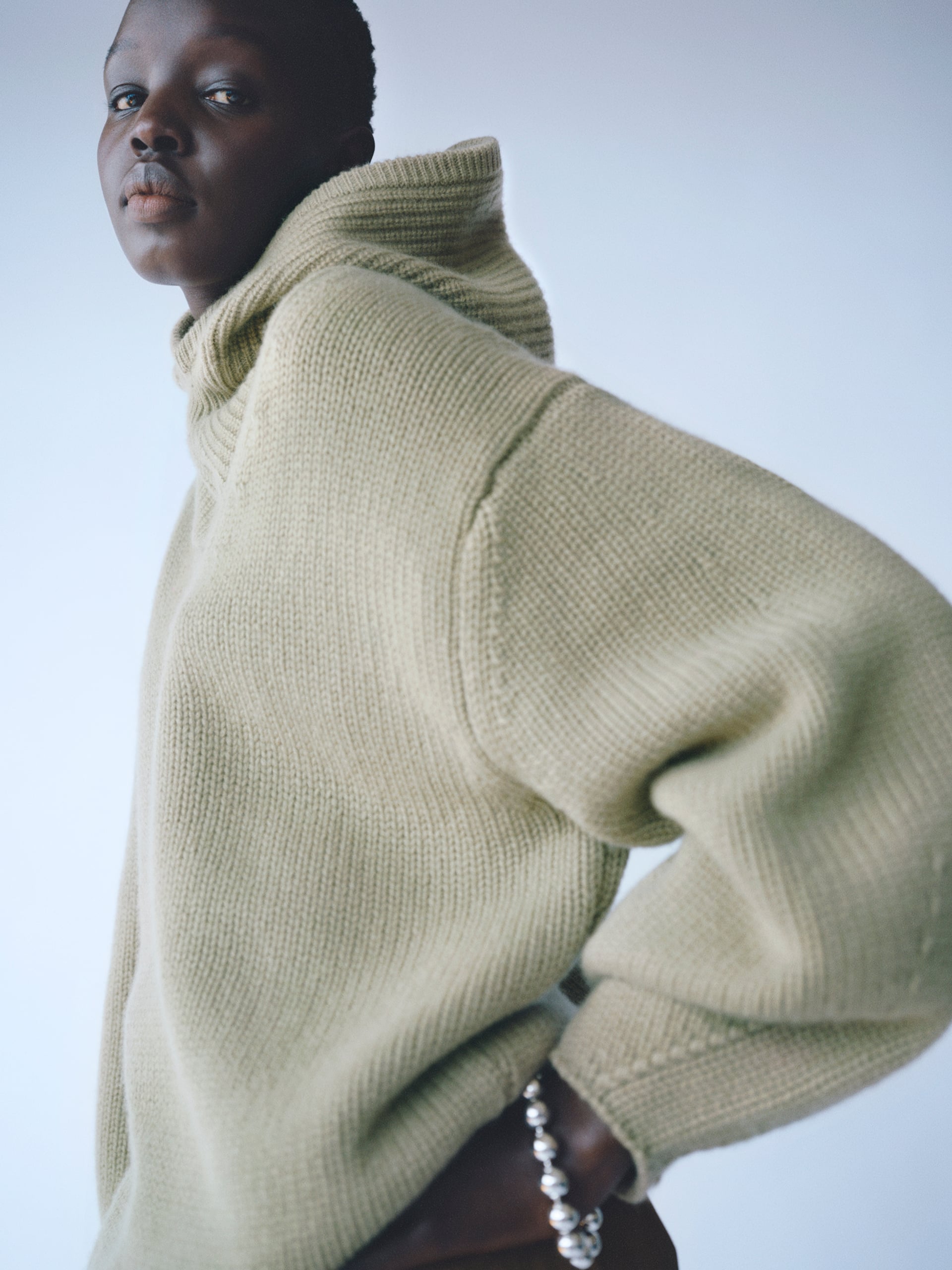 Puff Sleeve V-neck 6