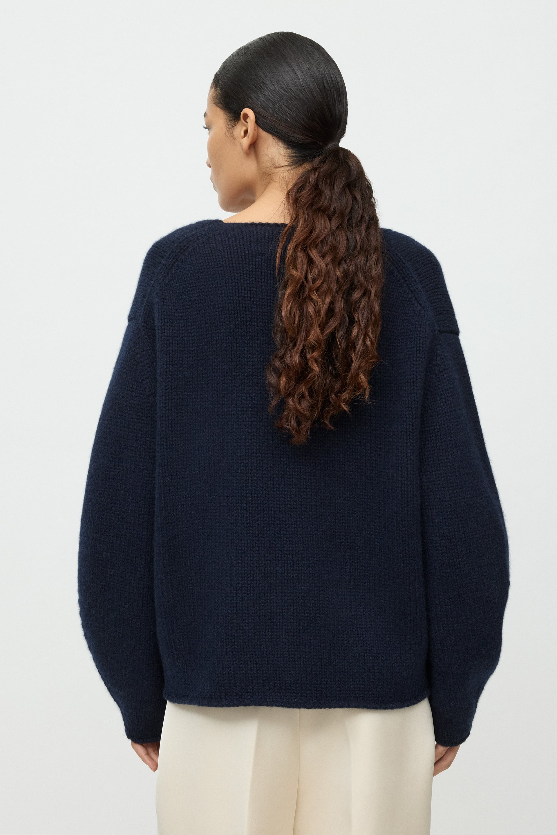 Puff Sleeve V-neck 3