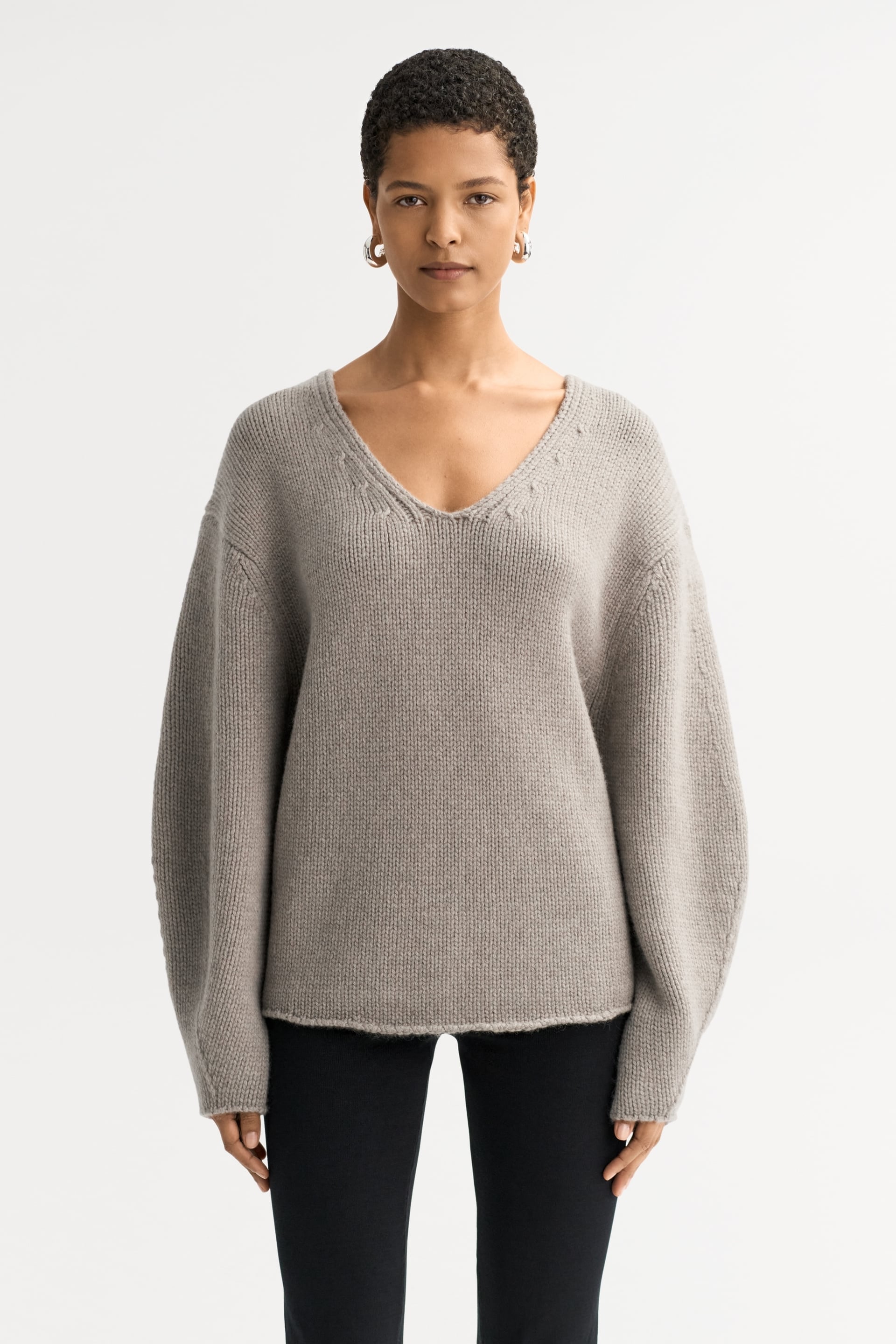 Puff sleeve v-neck 2