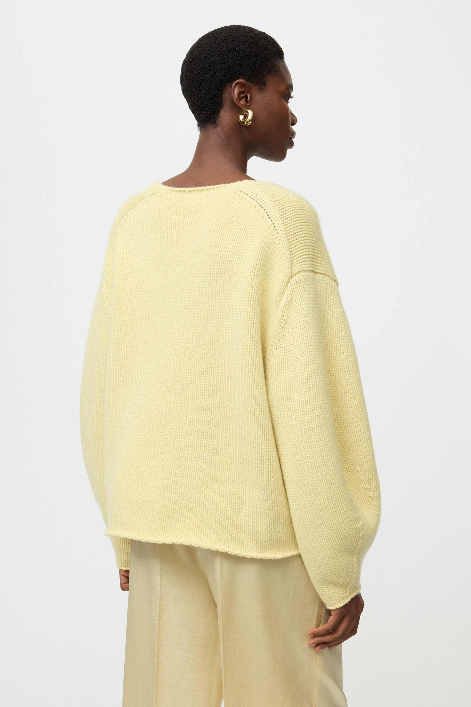 Puff sleeve v-neck 3