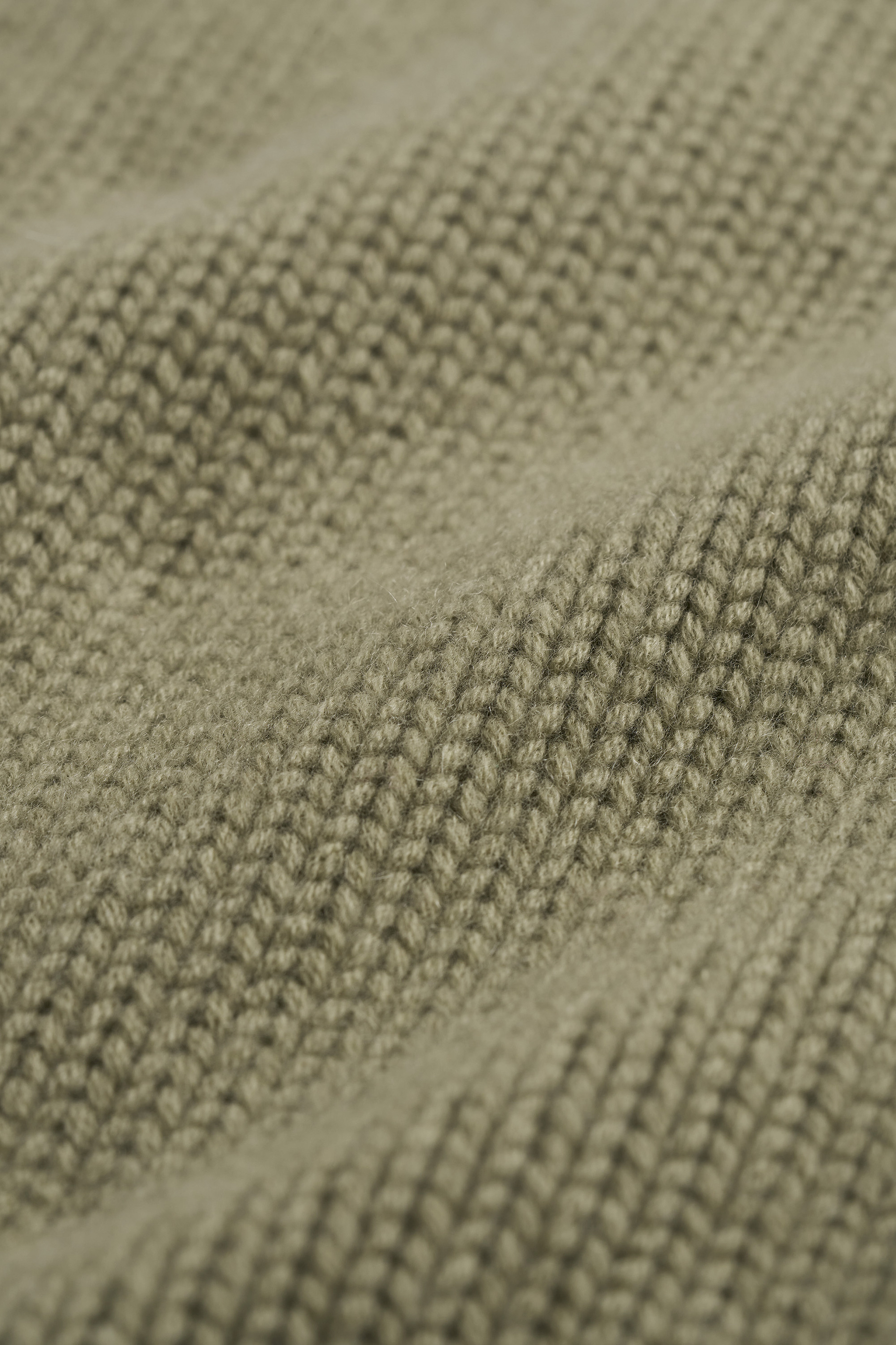 Puff Sleeve V-neck 7