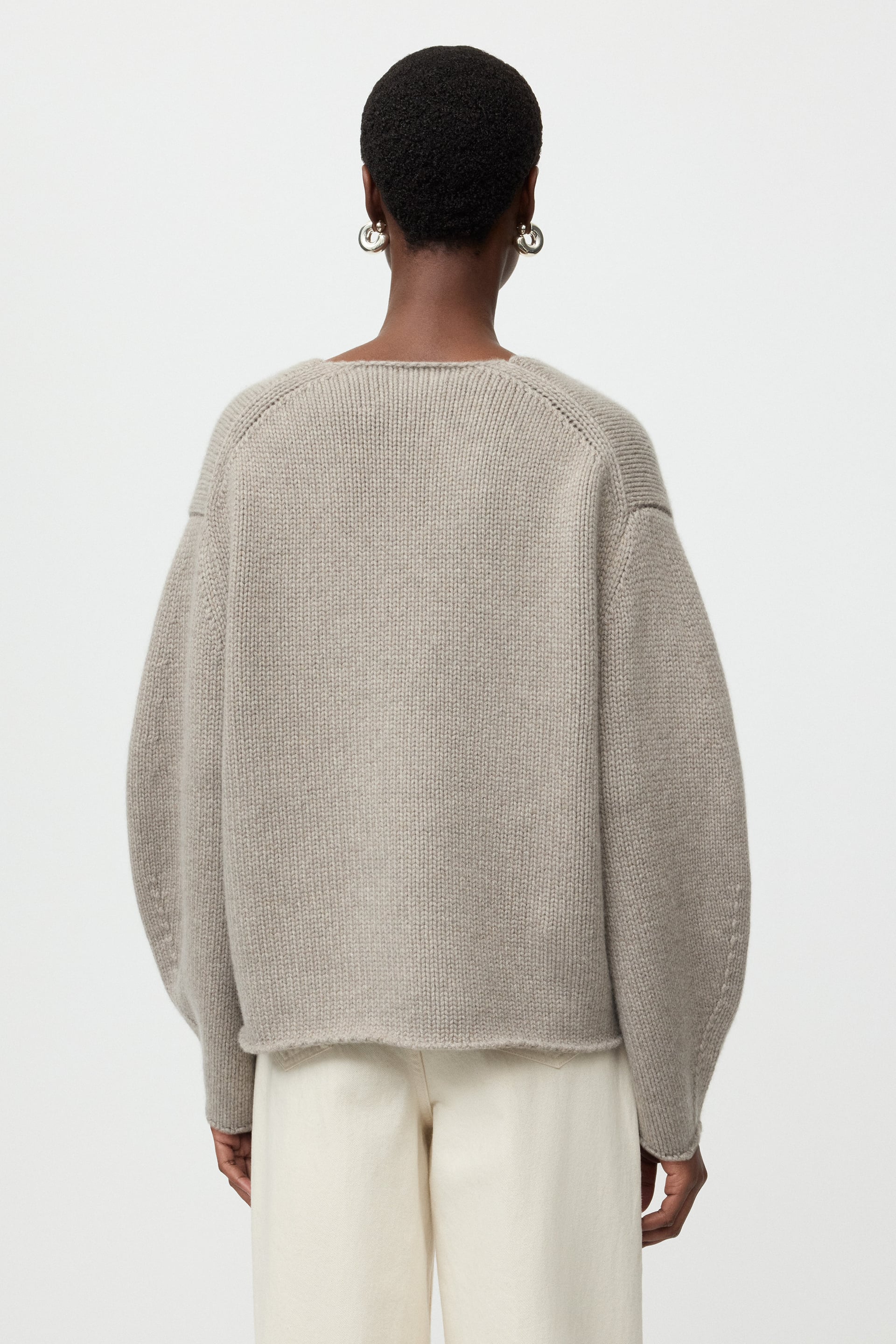 Puff sleeve v-neck 3