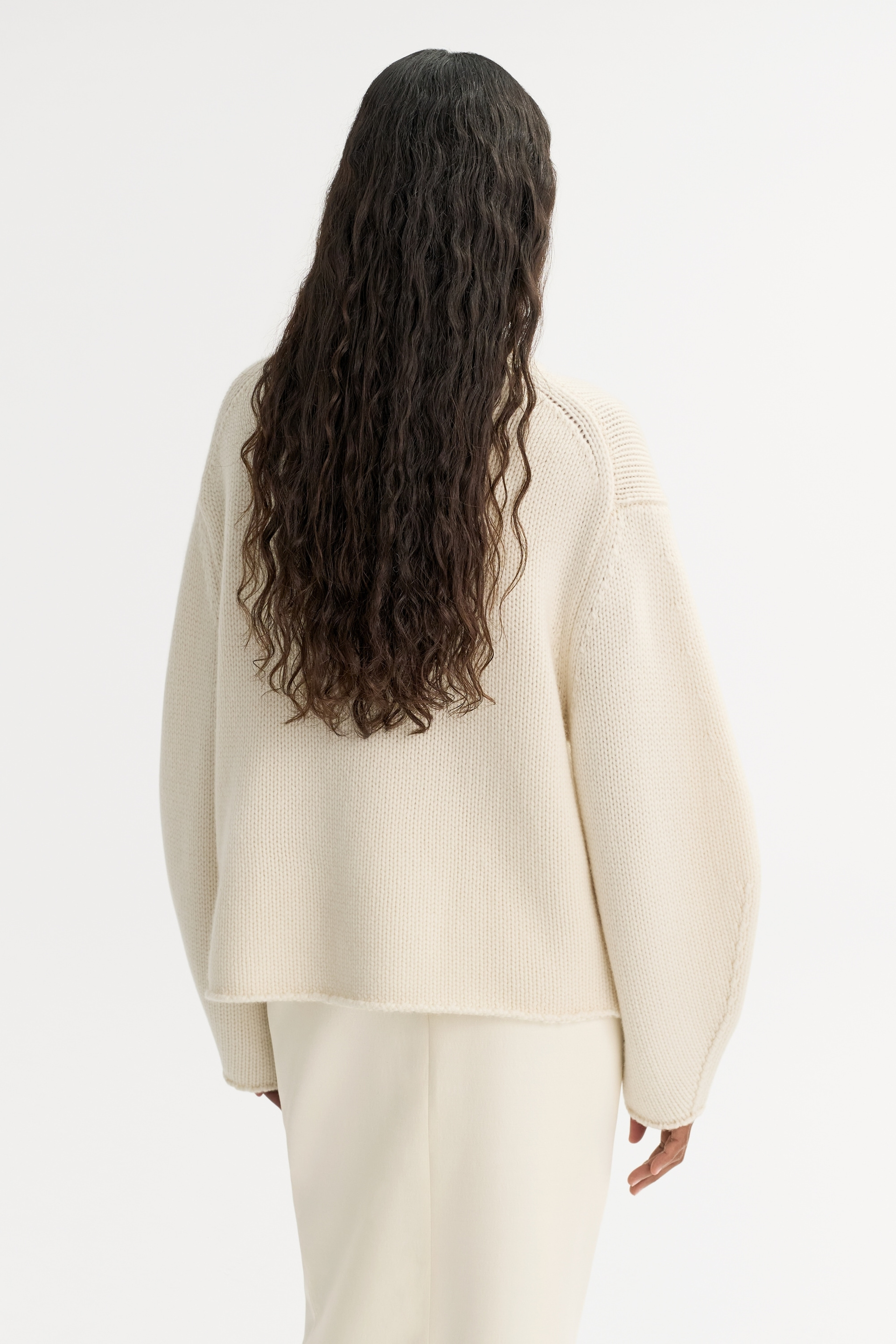 Puff Sleeve V-neck 3