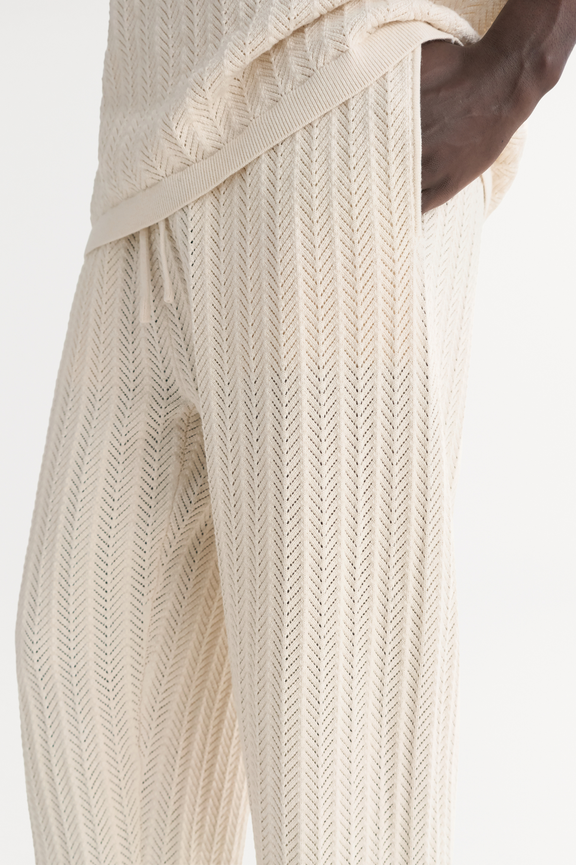 Men's crochet pants 4