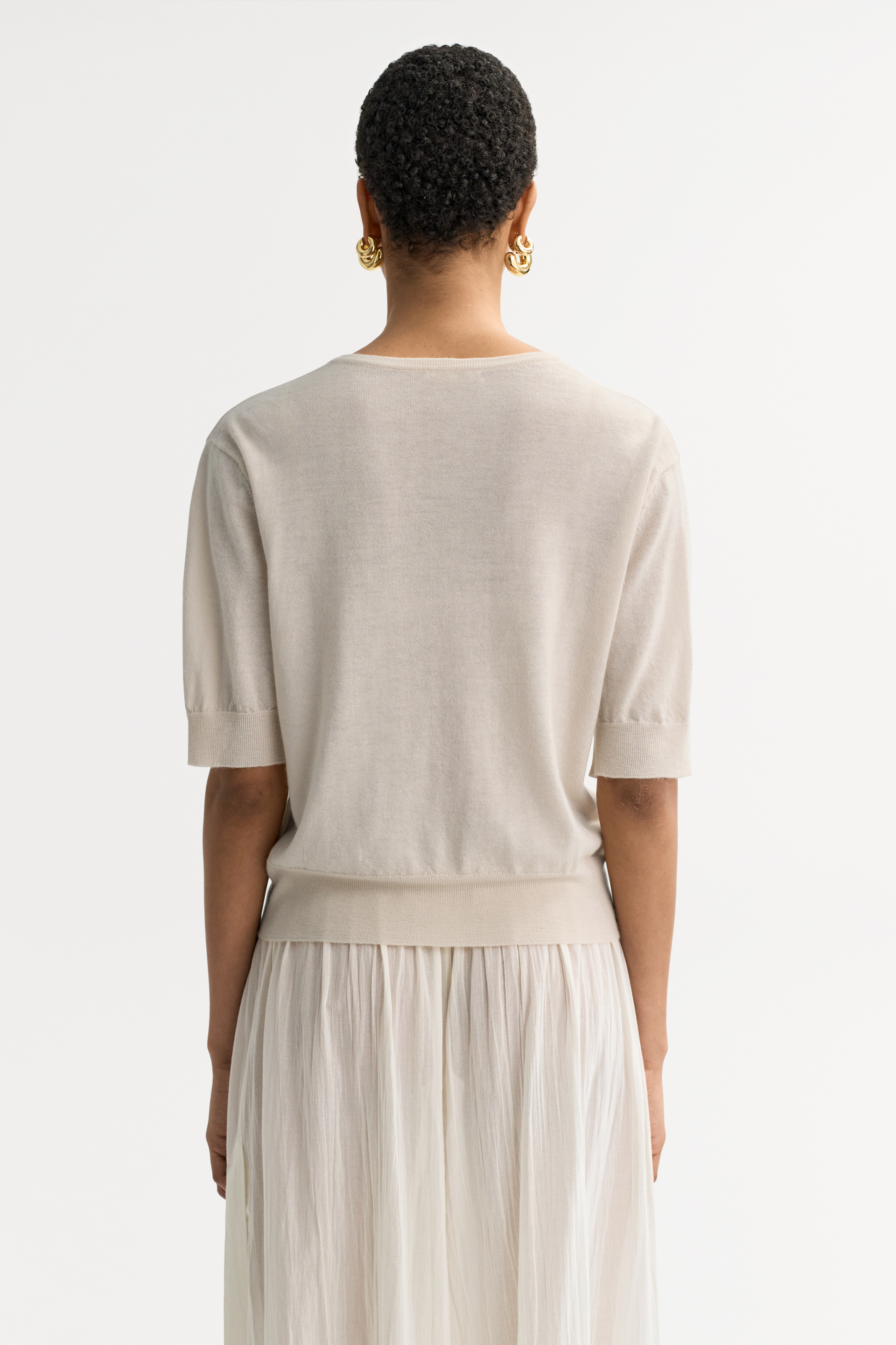 Featherlight v-neck 3