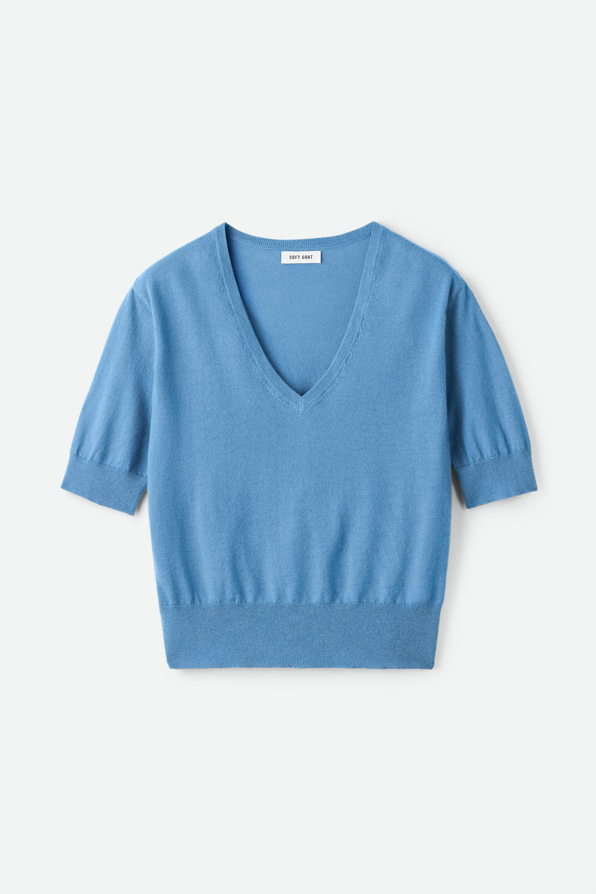 Featherlight v-neck 1