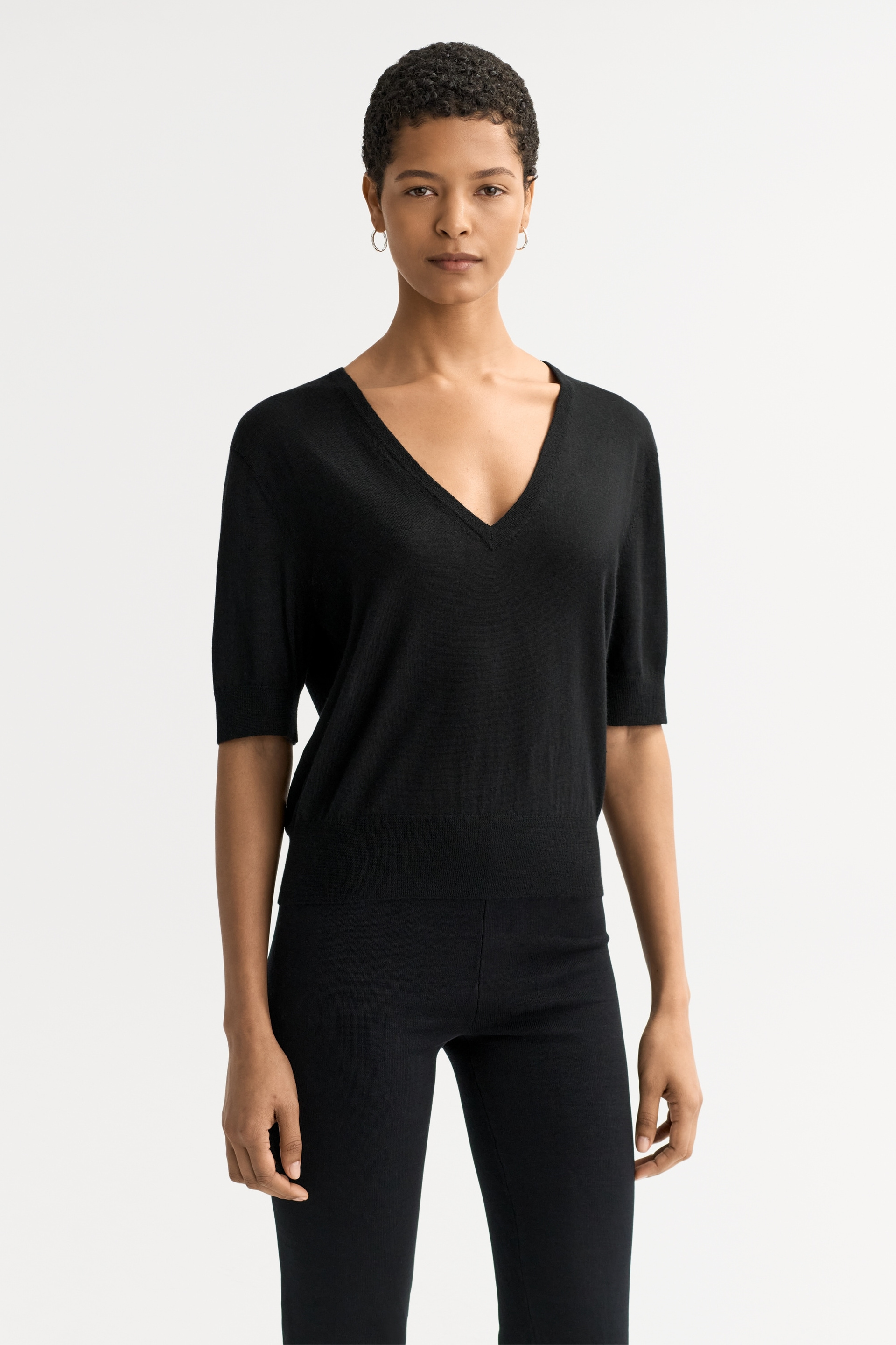 Featherlight v-neck 2