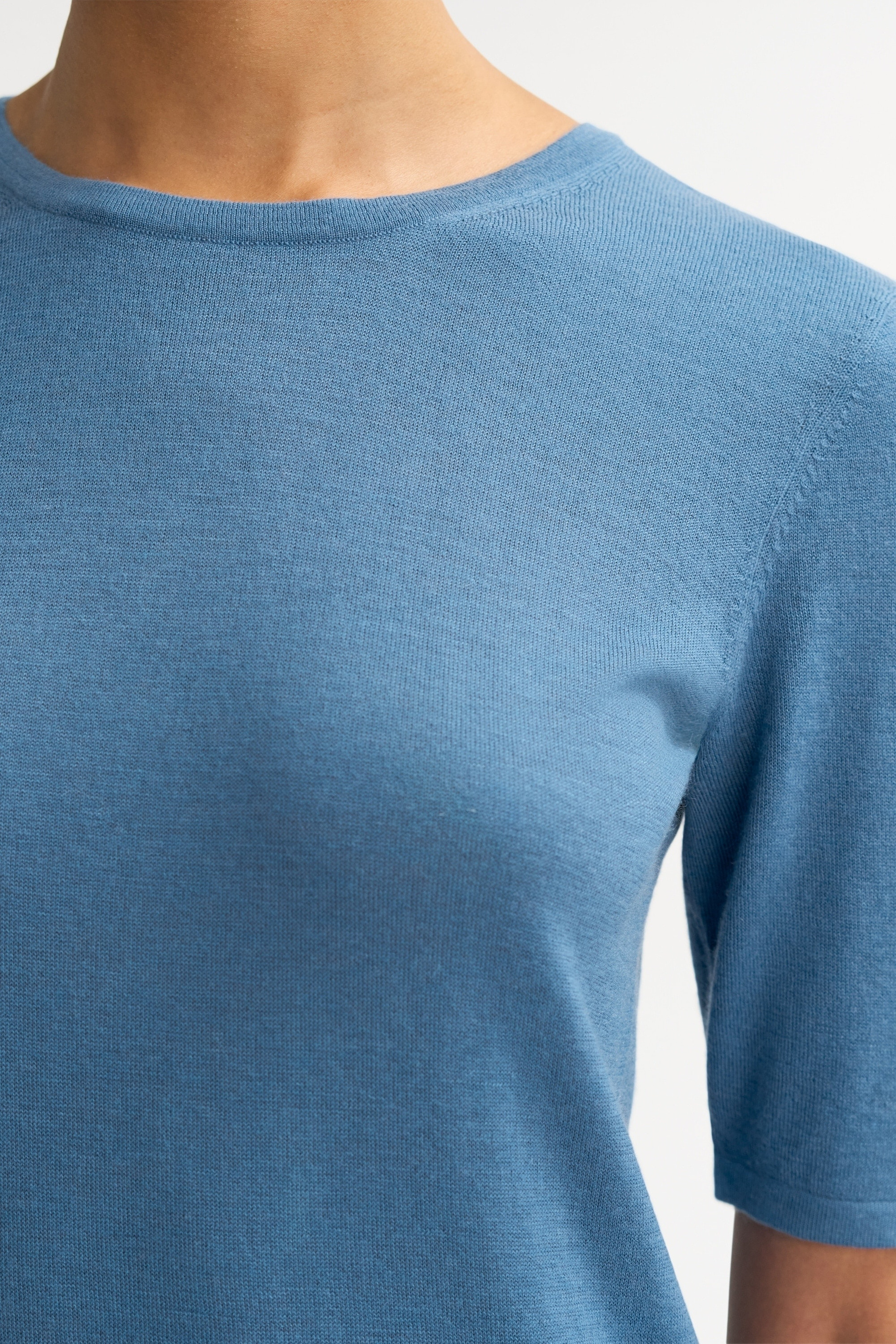 Featherlight short sleeve 4