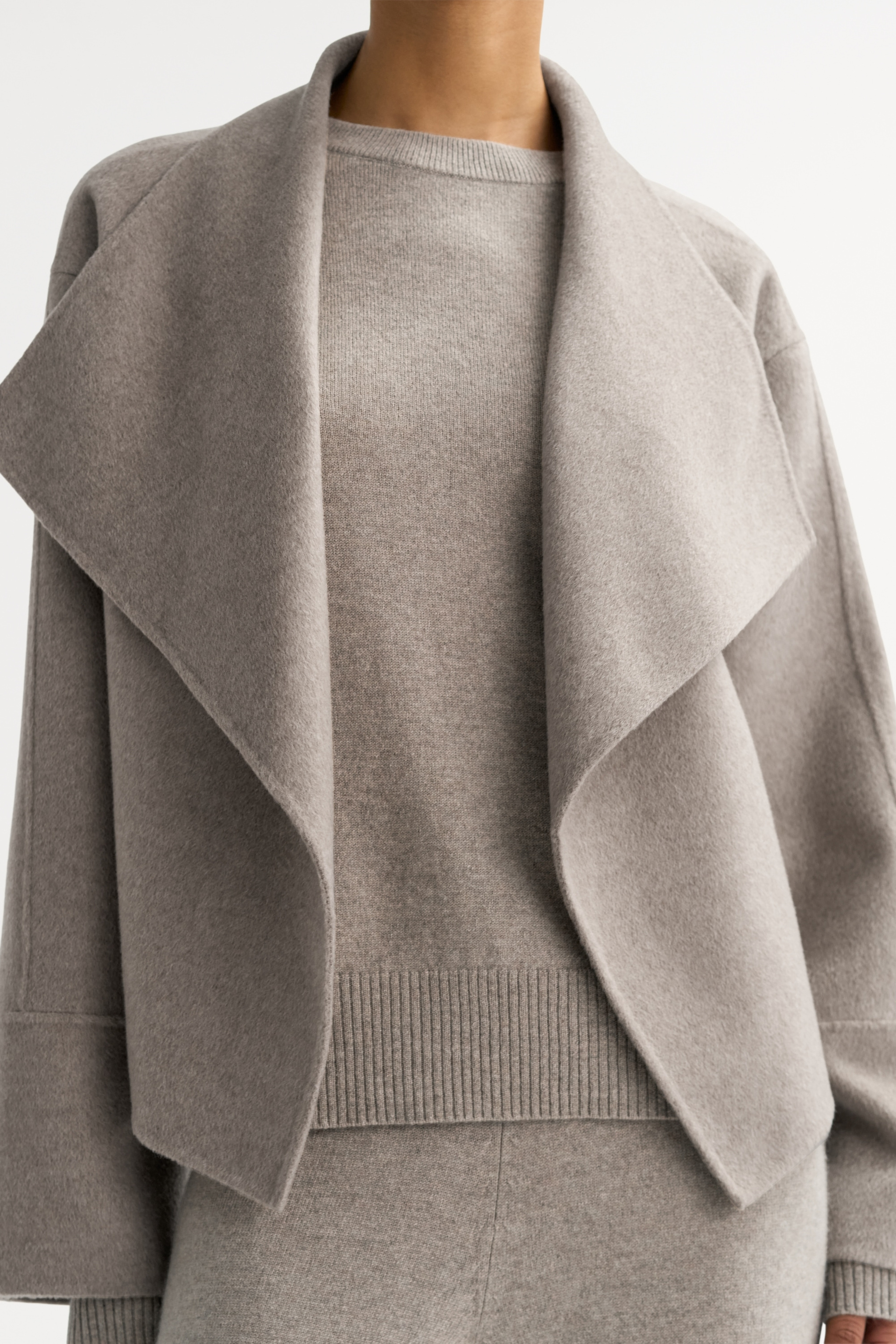 Short cashmere coat 5