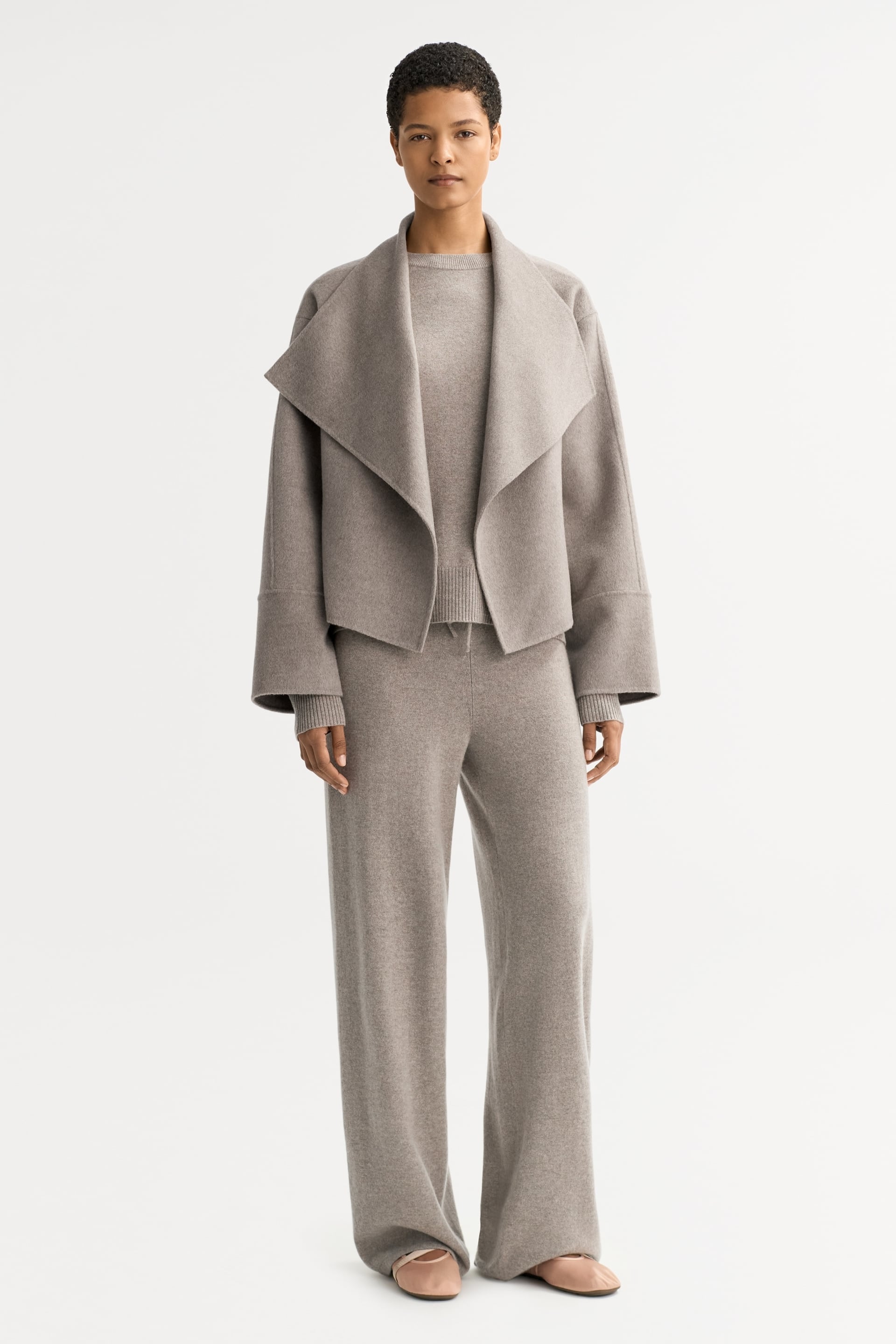 Short cashmere coat Greige 2