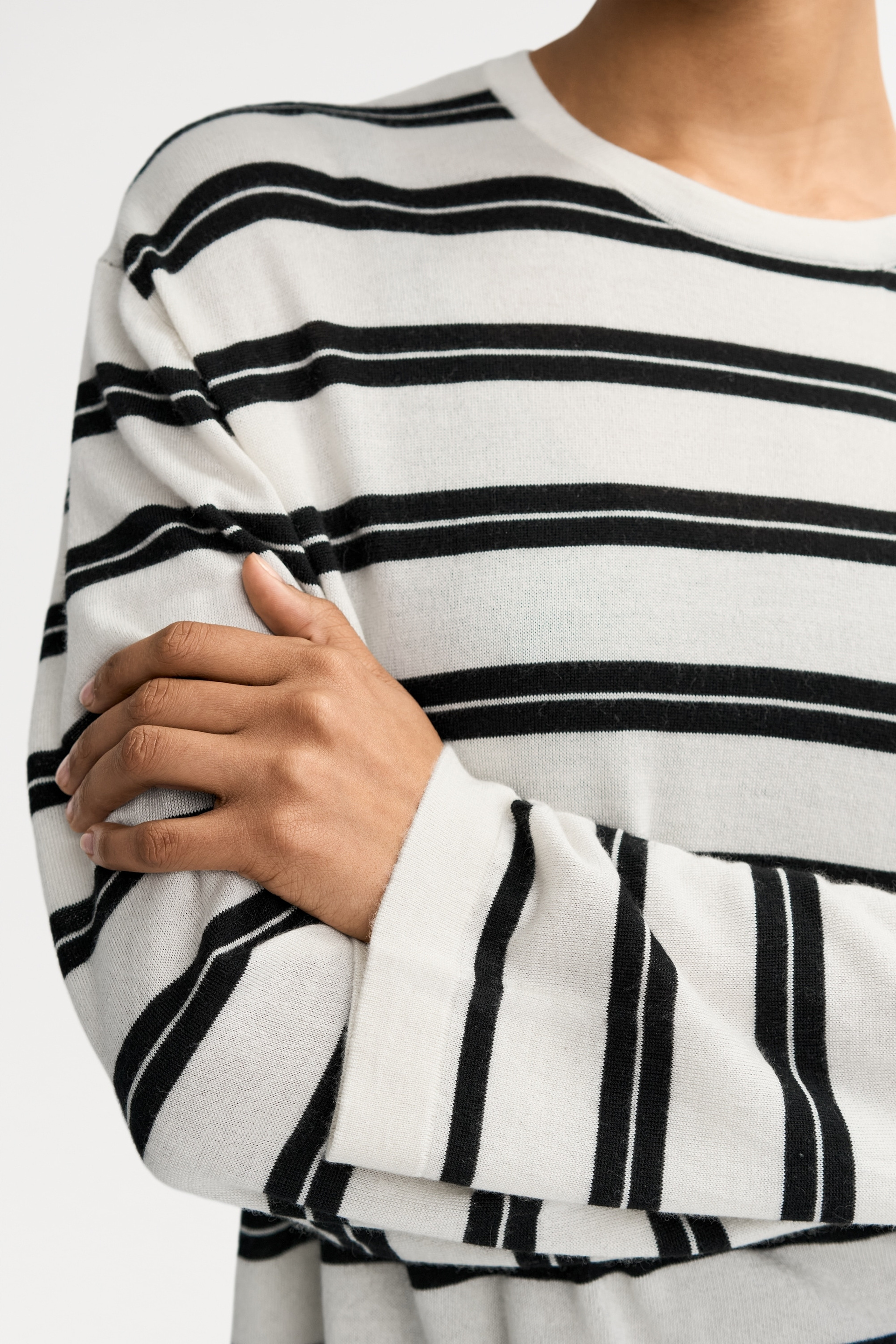Fine knit striped crewneck 4