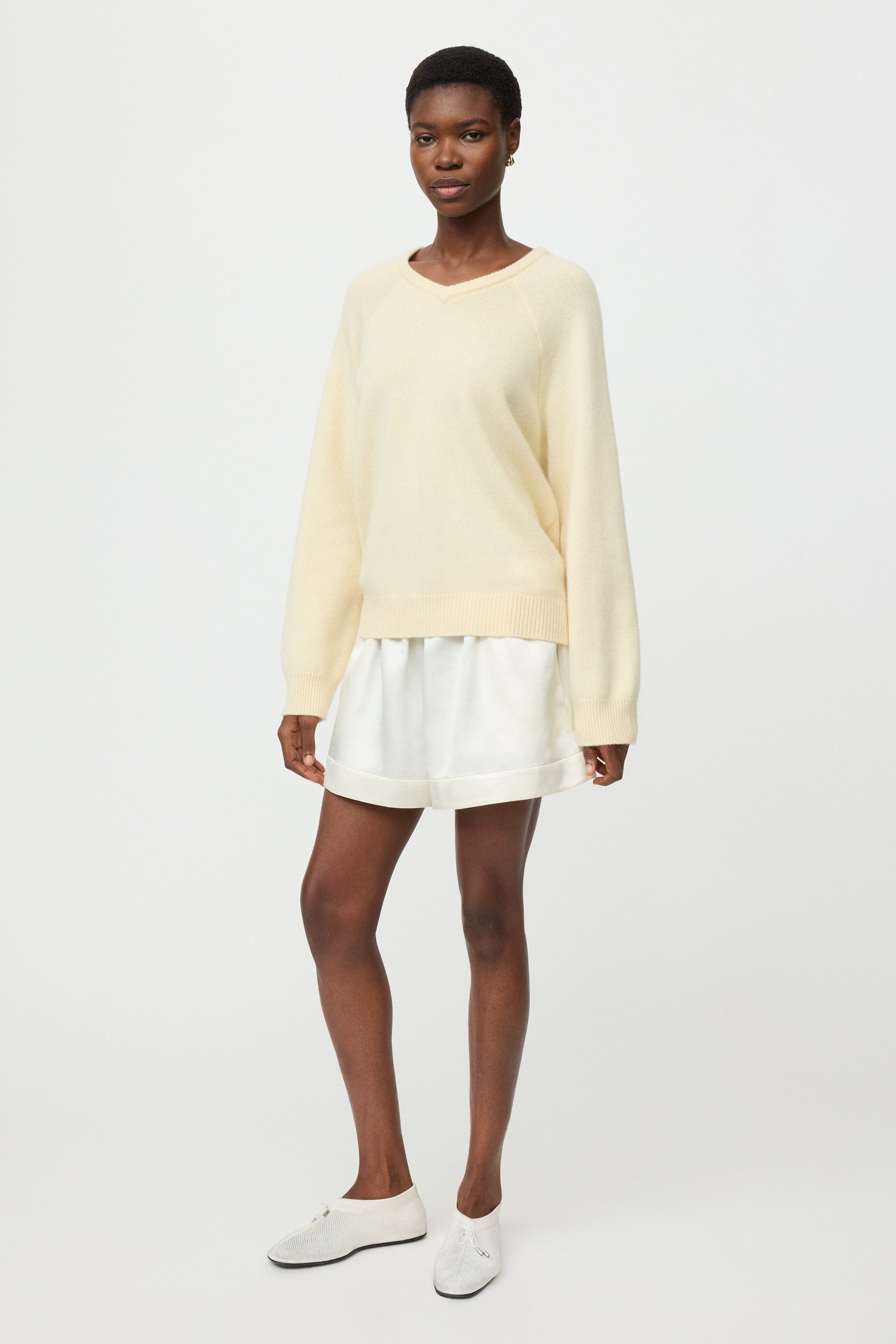 Oversized v-neck 0