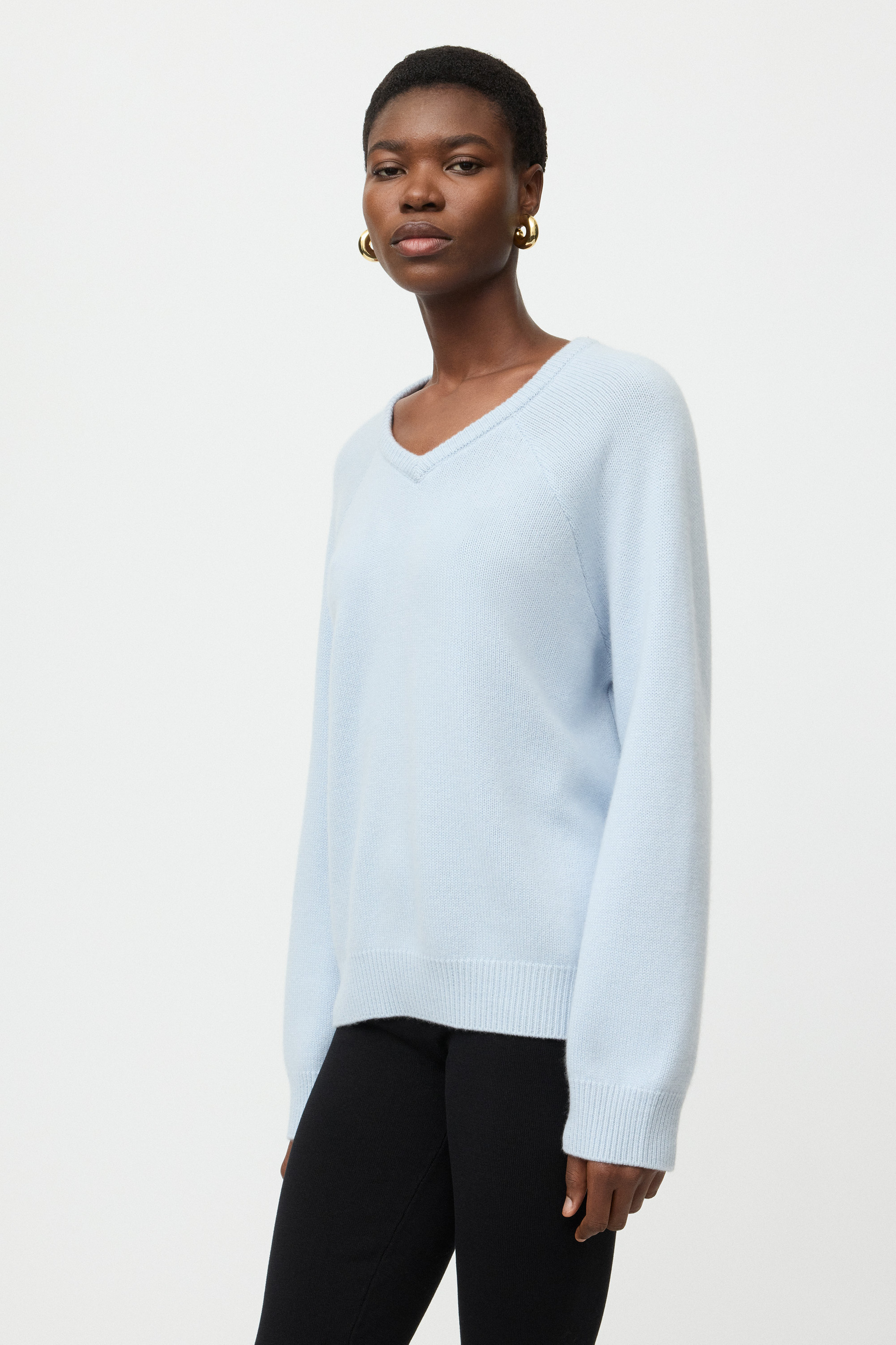 Oversized v-neck 2