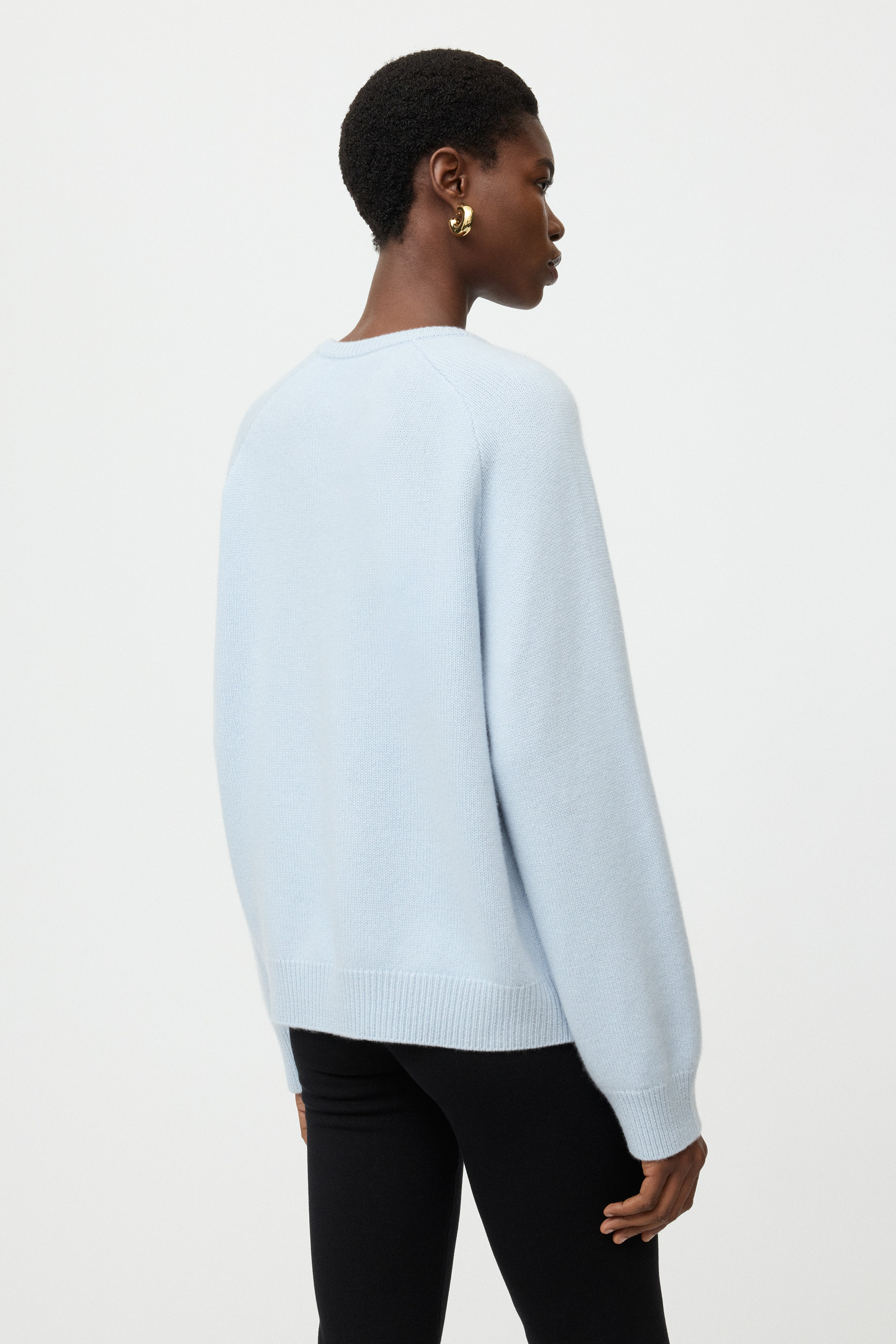 Oversized v-neck 3