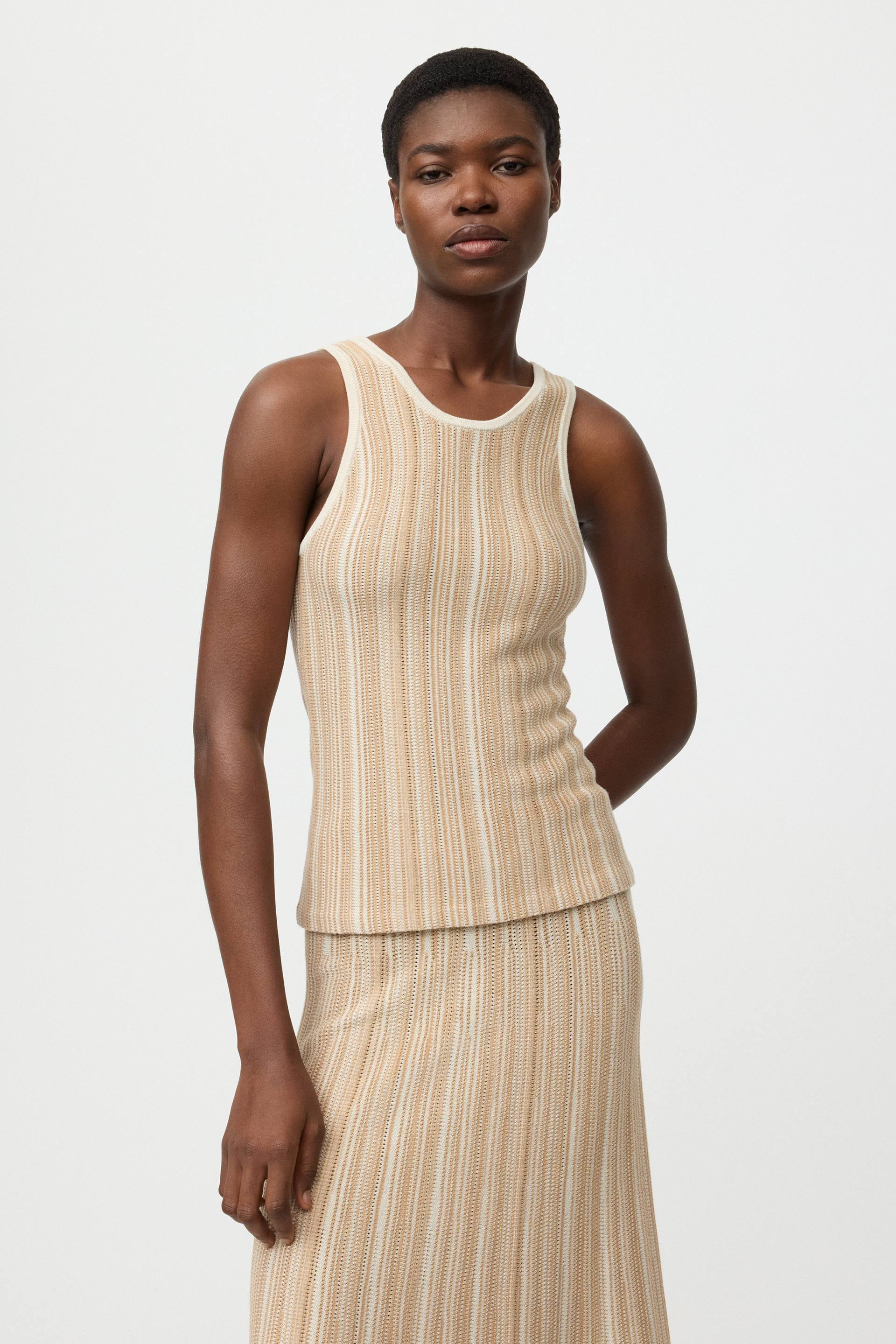 Textured striped singlet 2