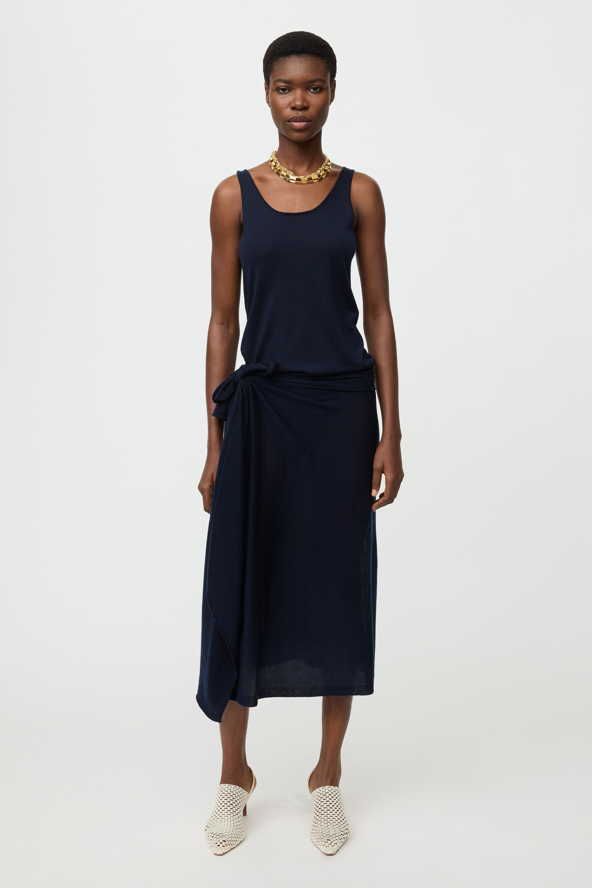 Featherlight sarong Navy 2