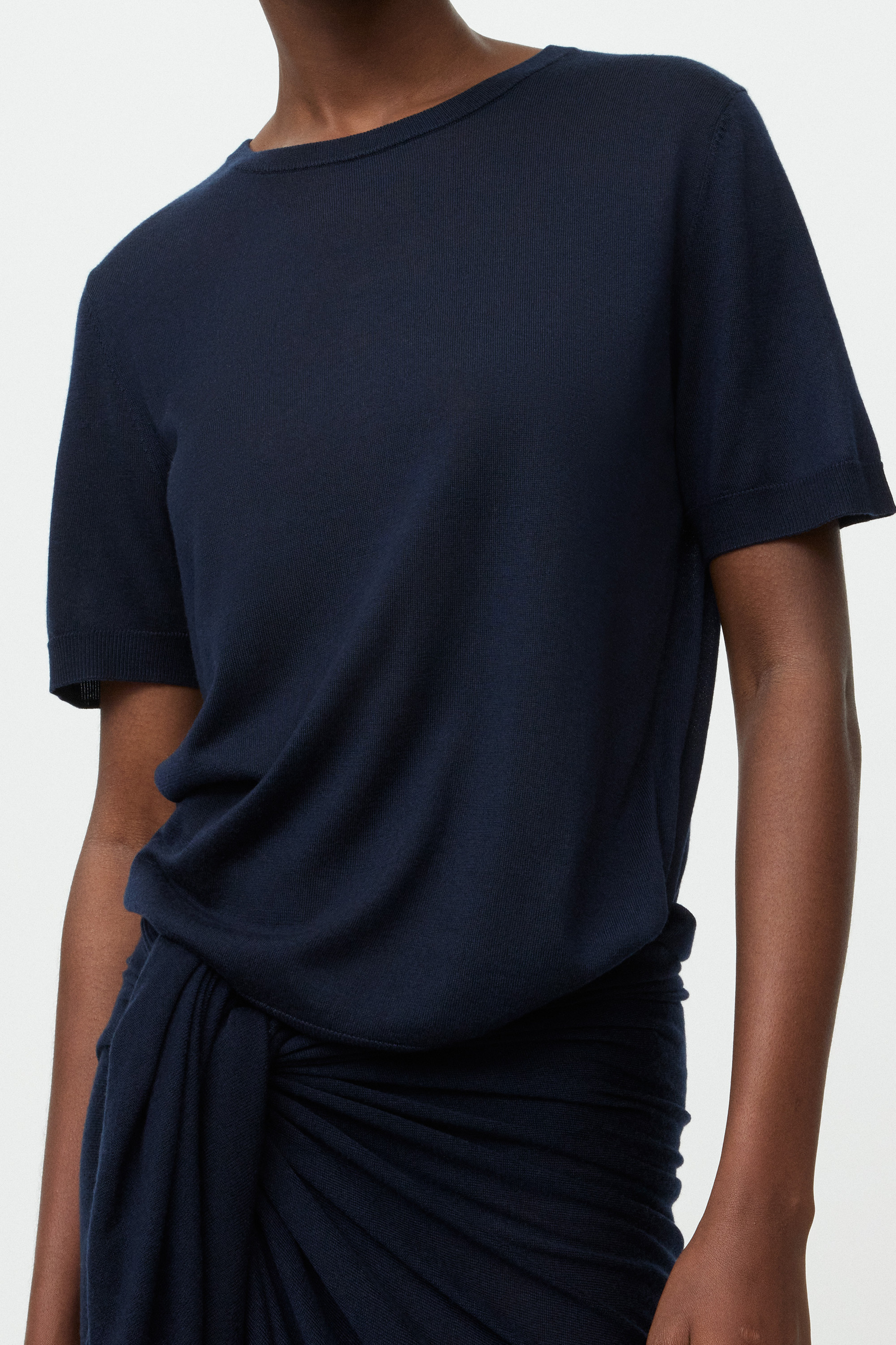 Featherlight tee 4