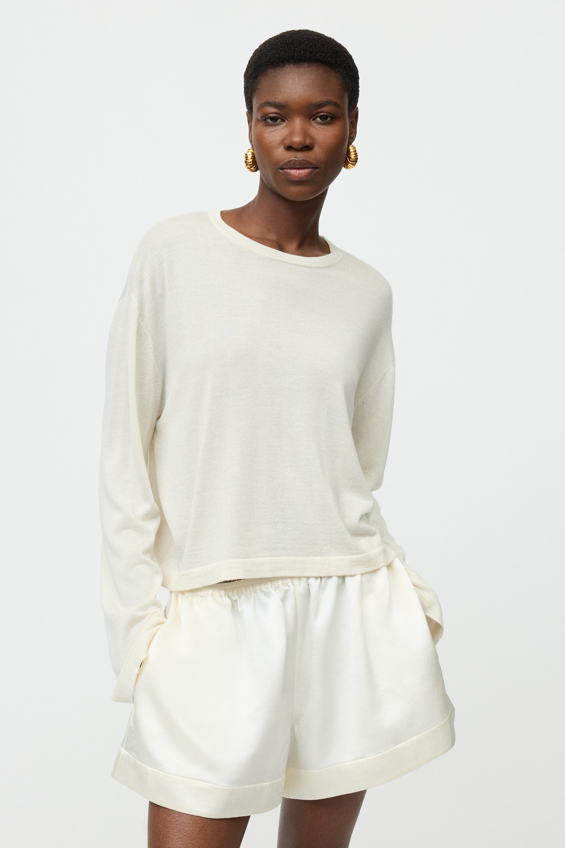 Fine knit crewneck 2