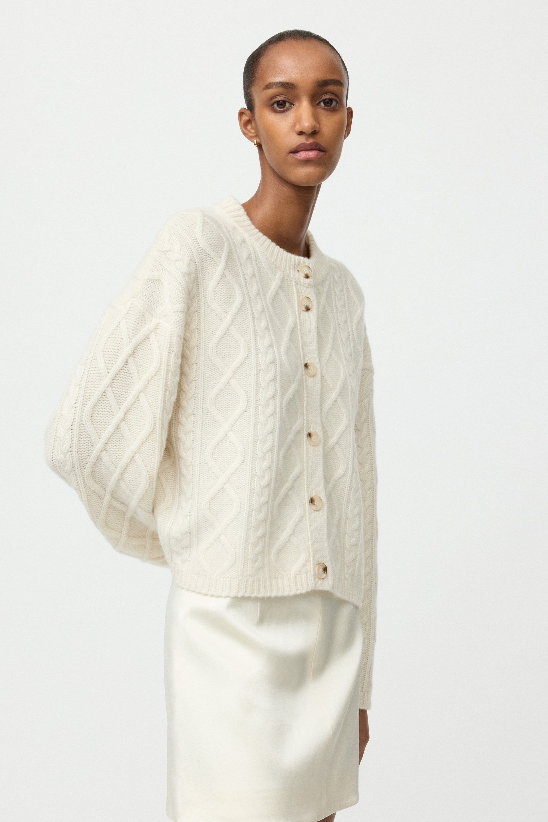 Cable knit cardigan 4