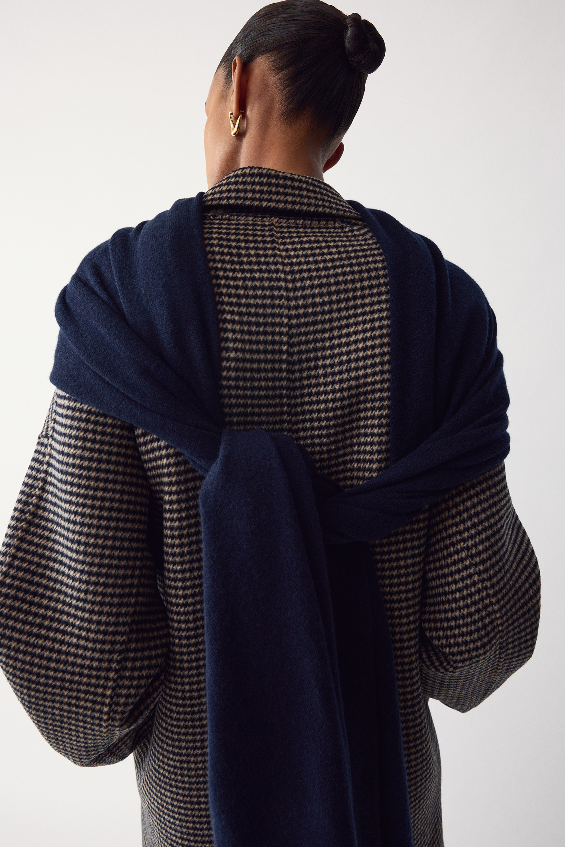 Oversized houndstooth coat 8