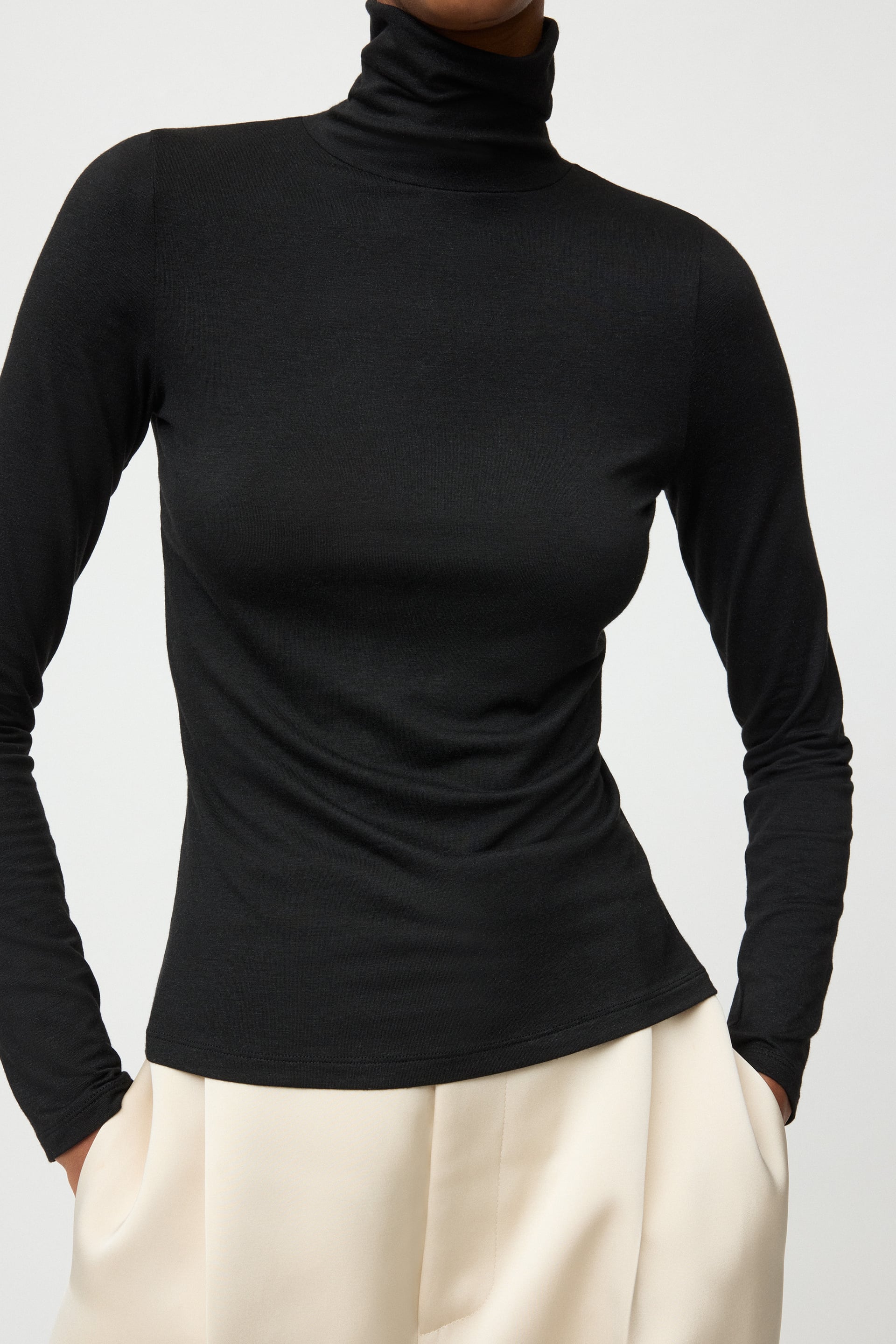 Lightweight jersey turtleneck 4