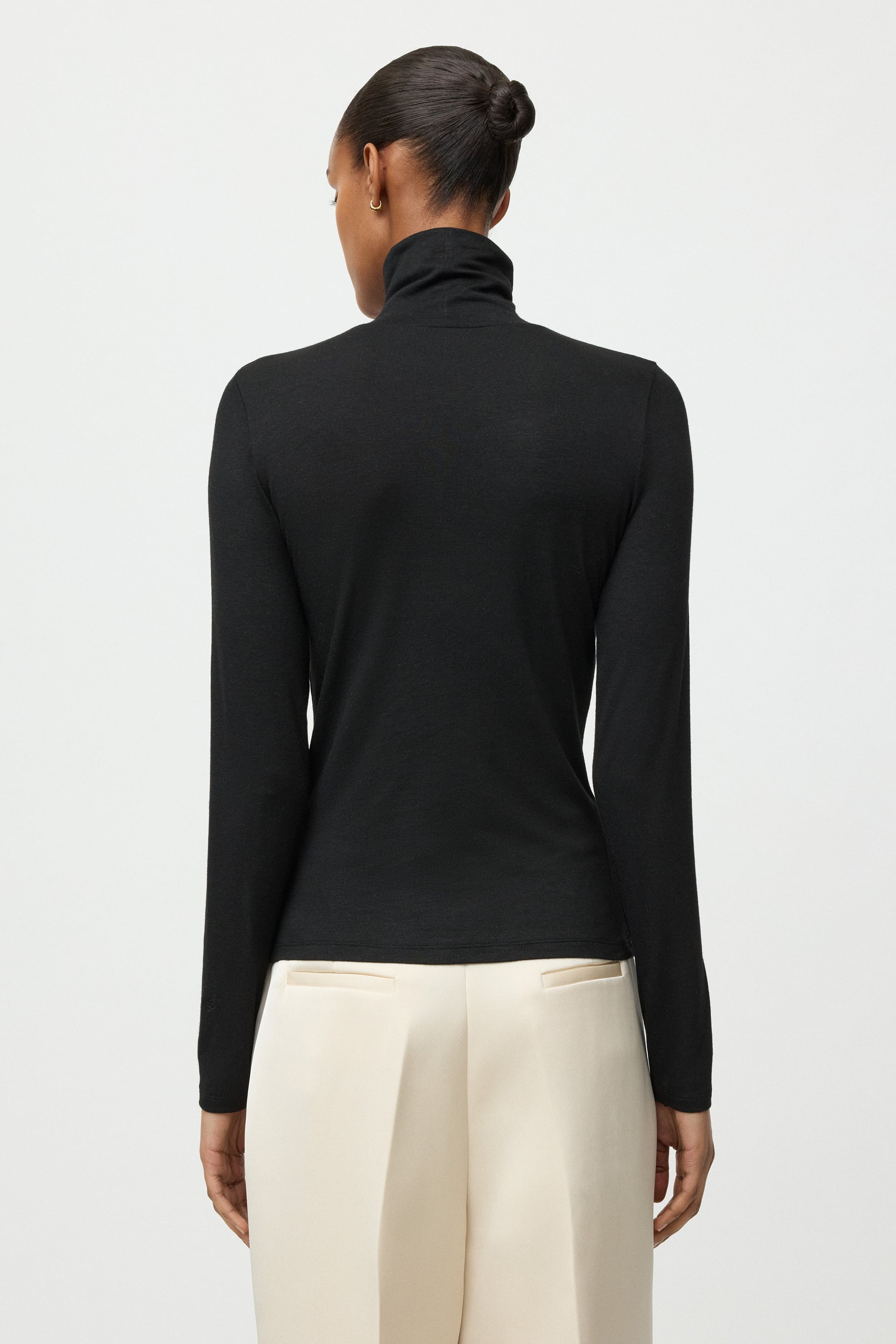 Lightweight jersey turtleneck 3