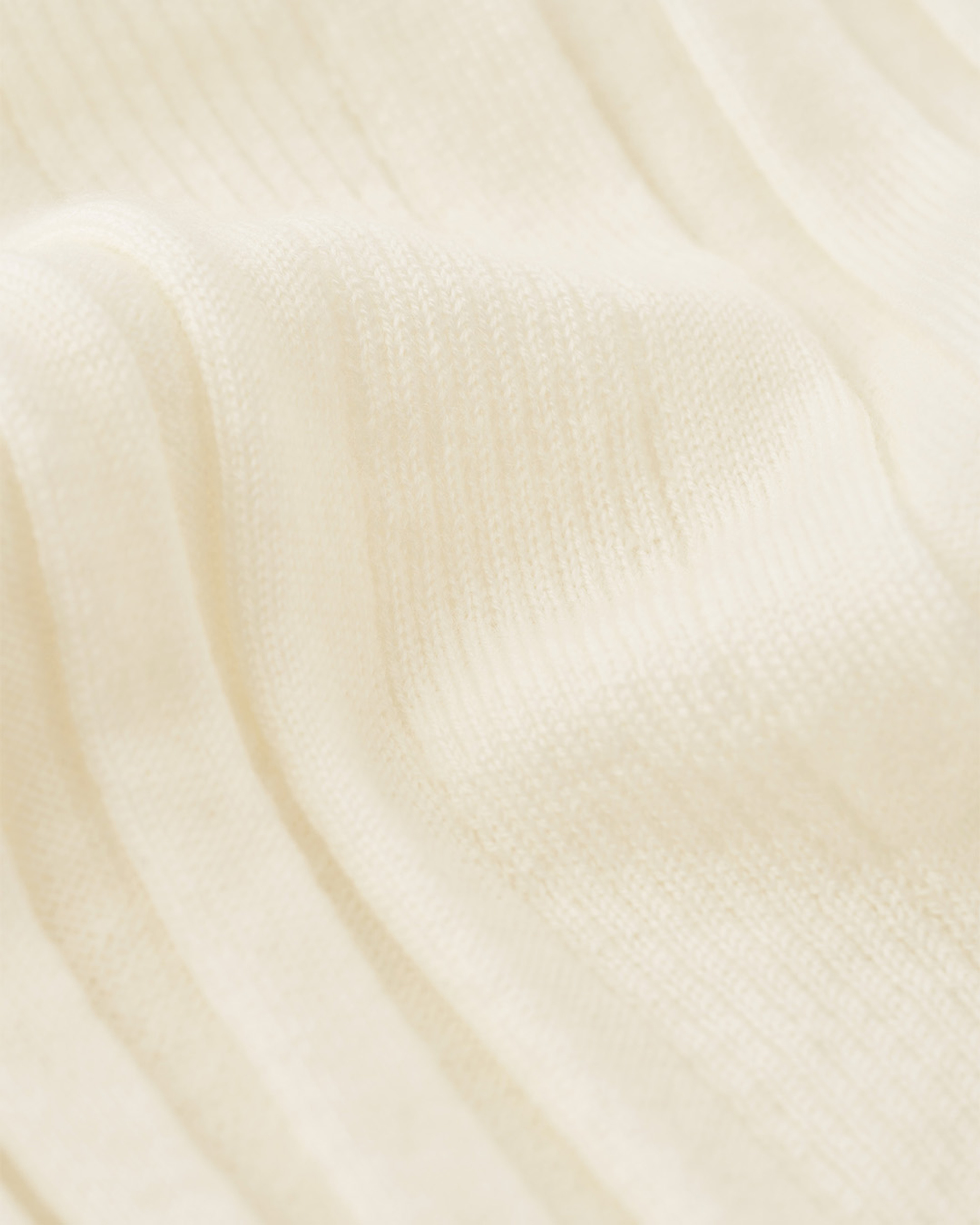 Featherlight turtleneck singlet 5