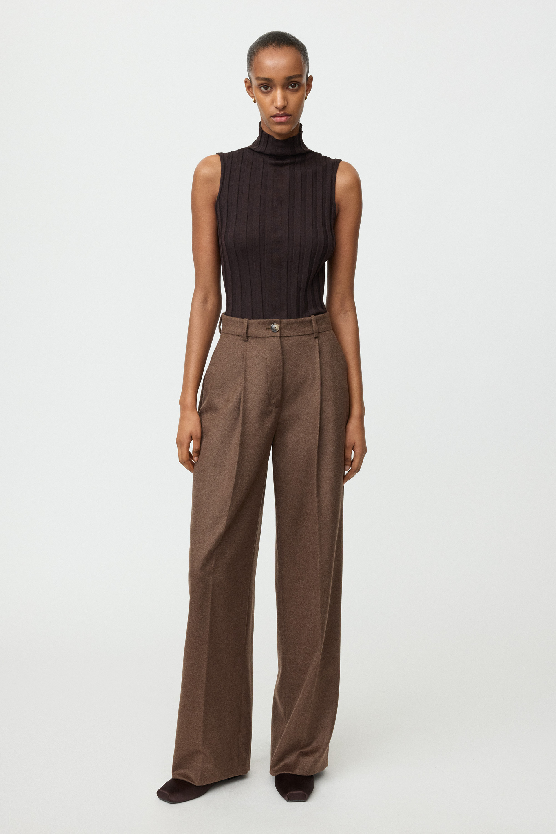 Wide pleat trousers 0