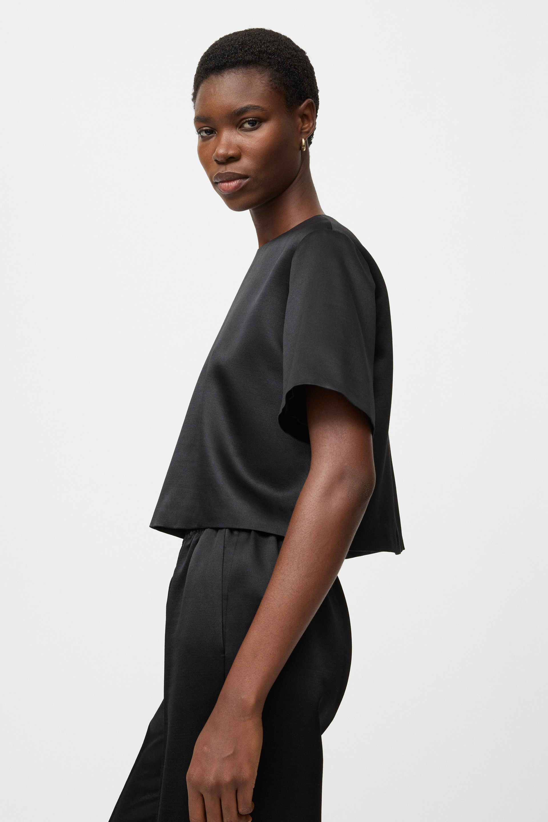 Short sleeved silk blouse 4