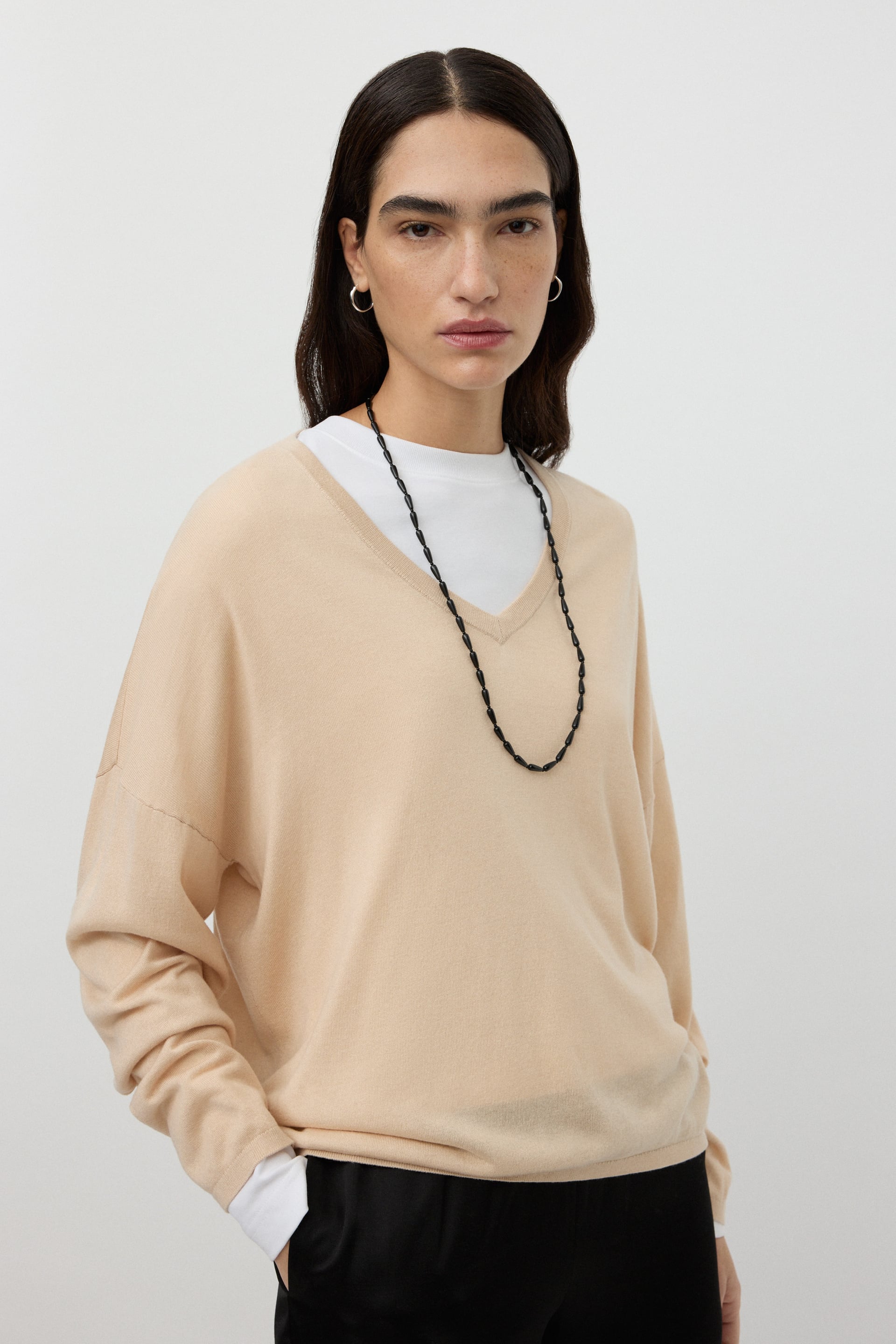 Featherlight v-neck Champagne 2