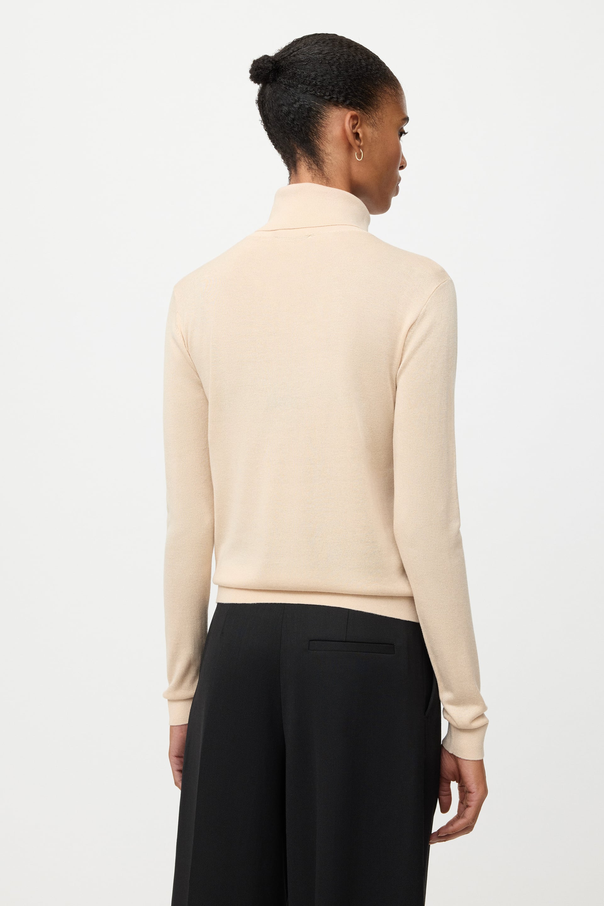 Featherlight turtleneck 3