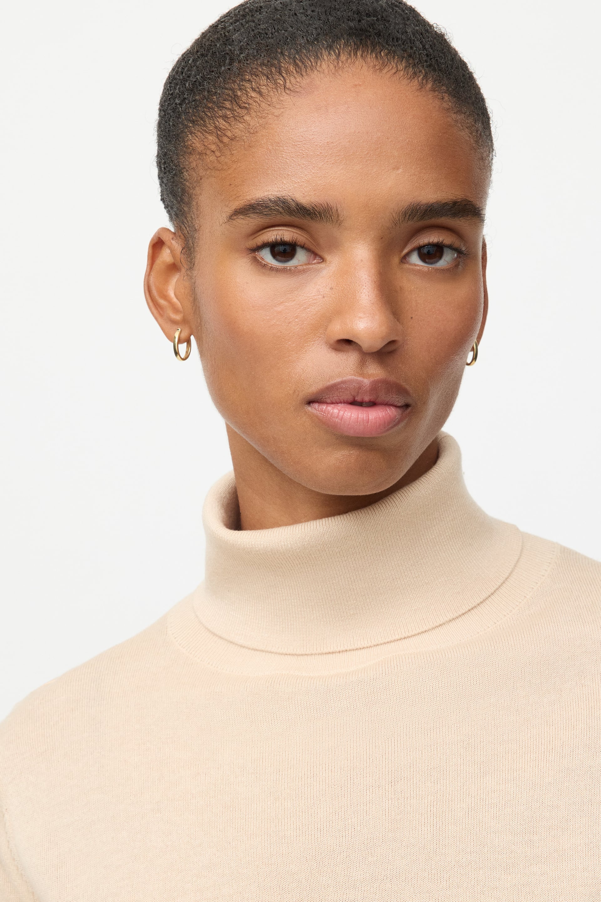 Featherlight turtleneck 4
