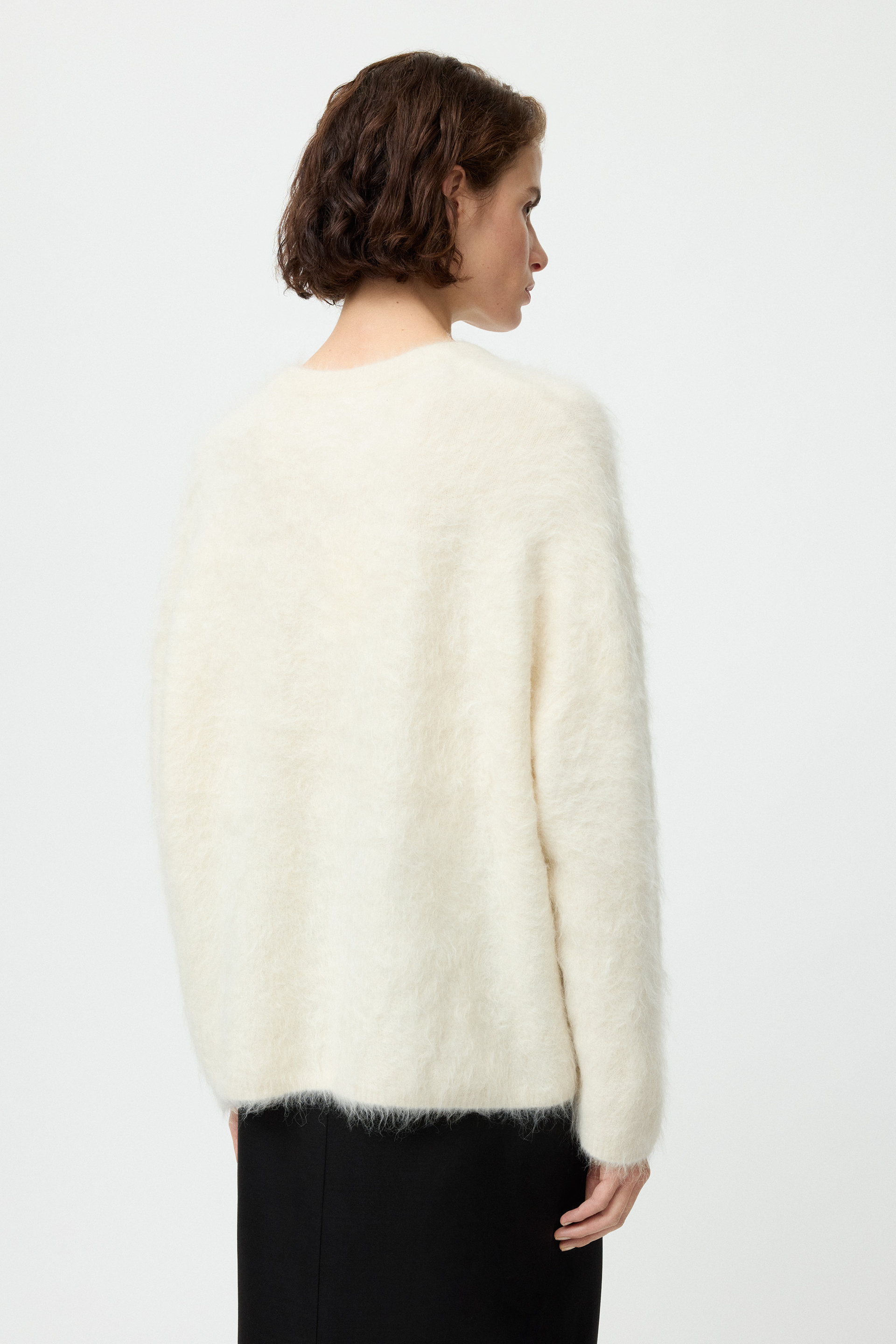 Alpaca v-neck 3