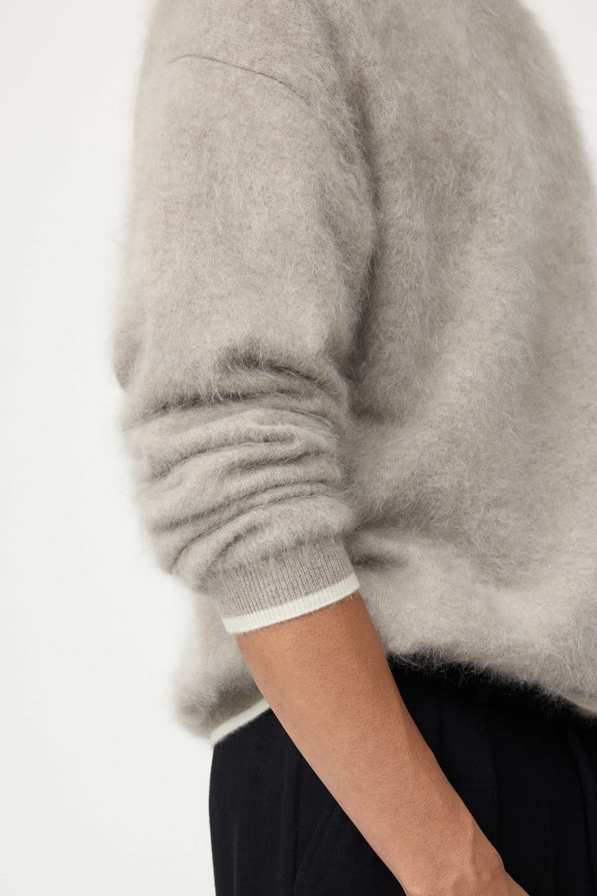 Men's color block brushed crewneck 2