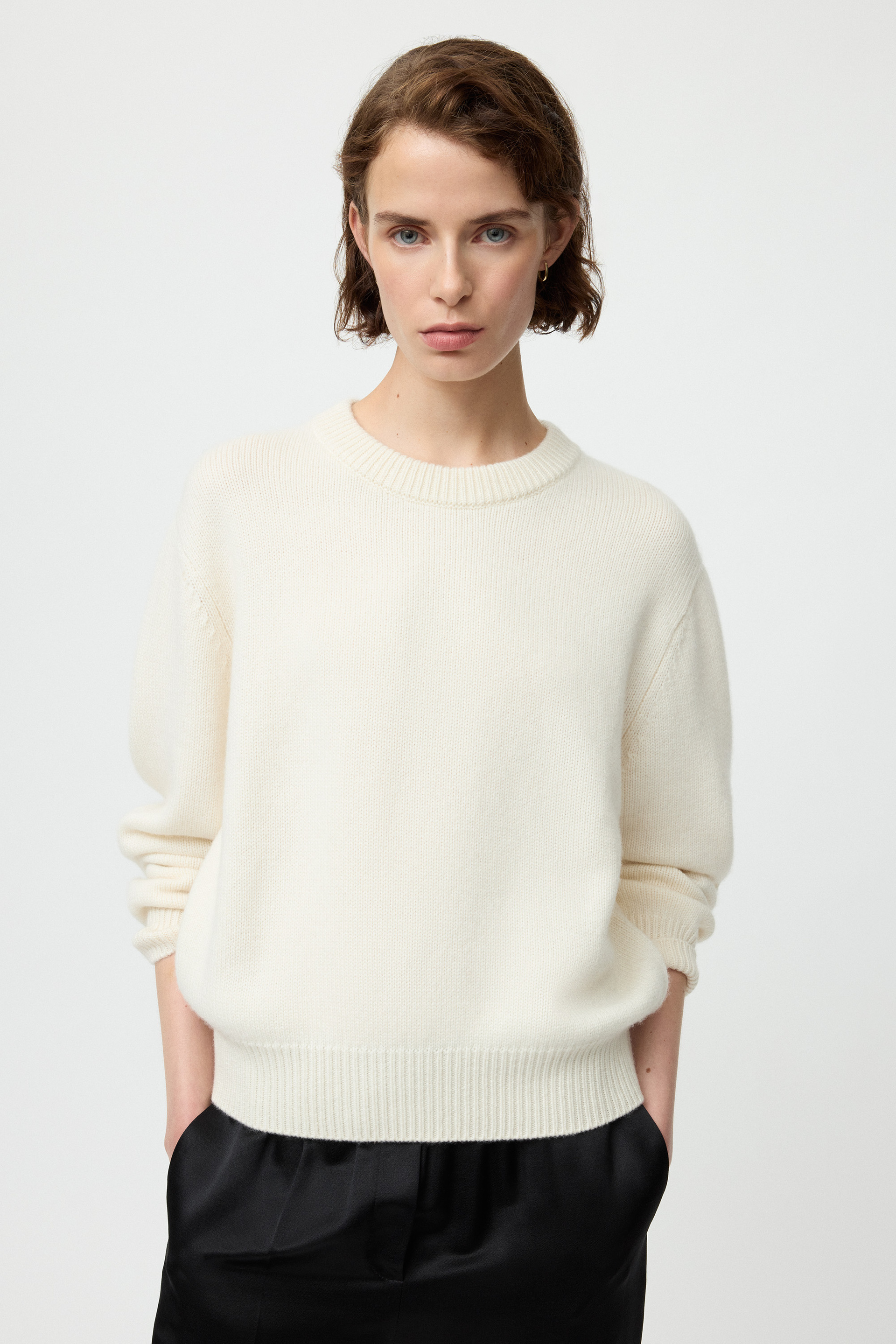 Signature crewneck 2