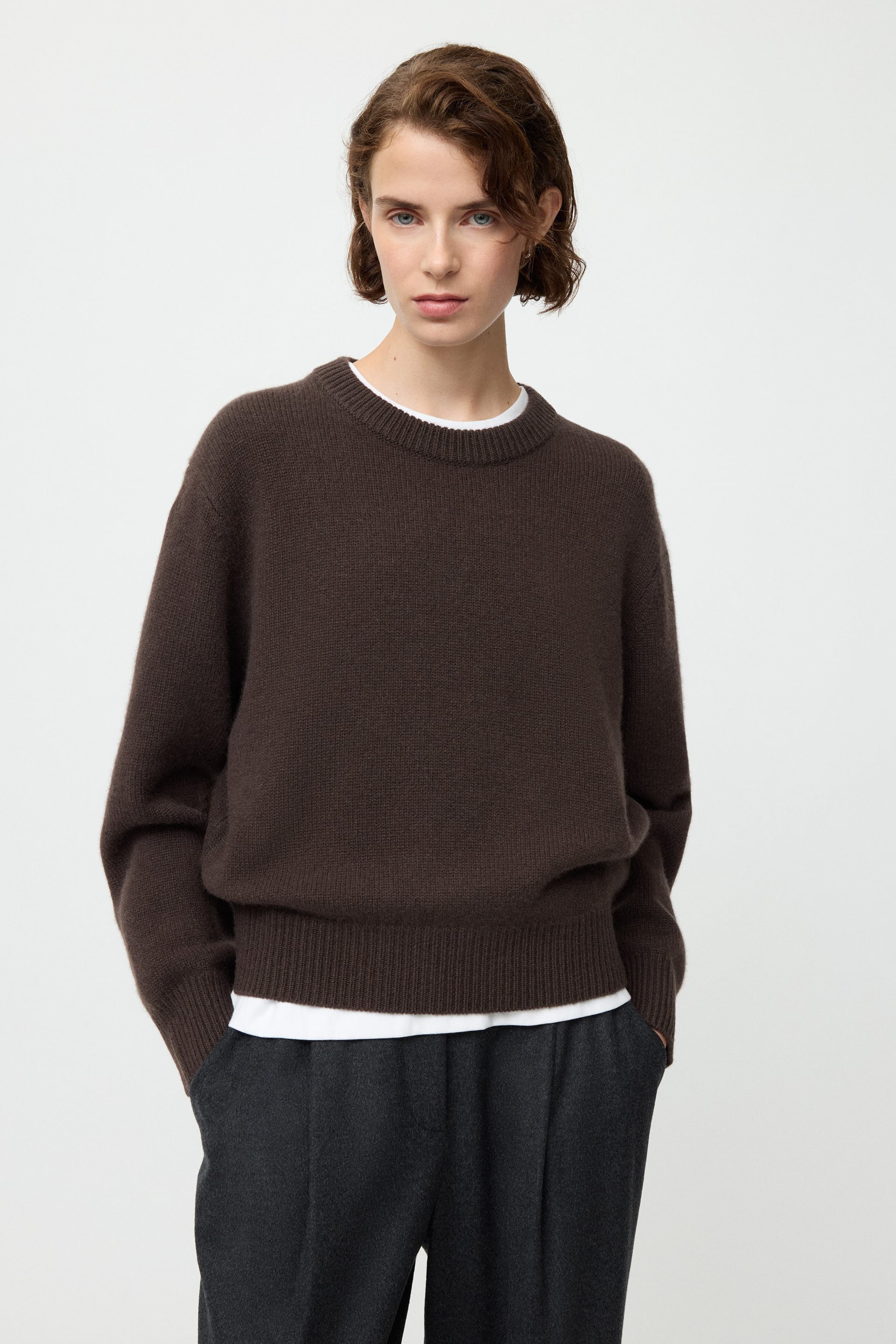 Signature crewneck 2